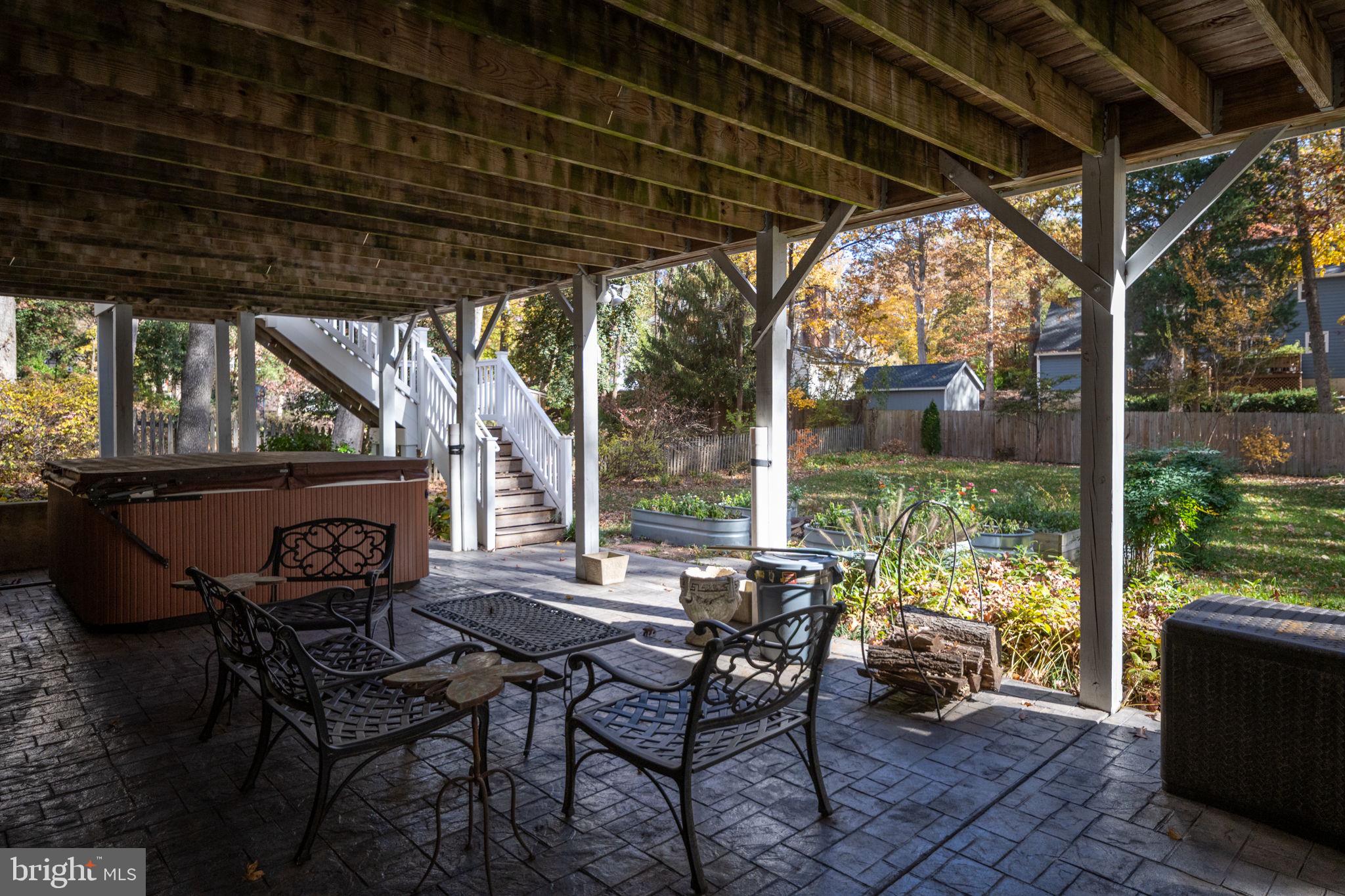 BREEZEWOOD - Residential