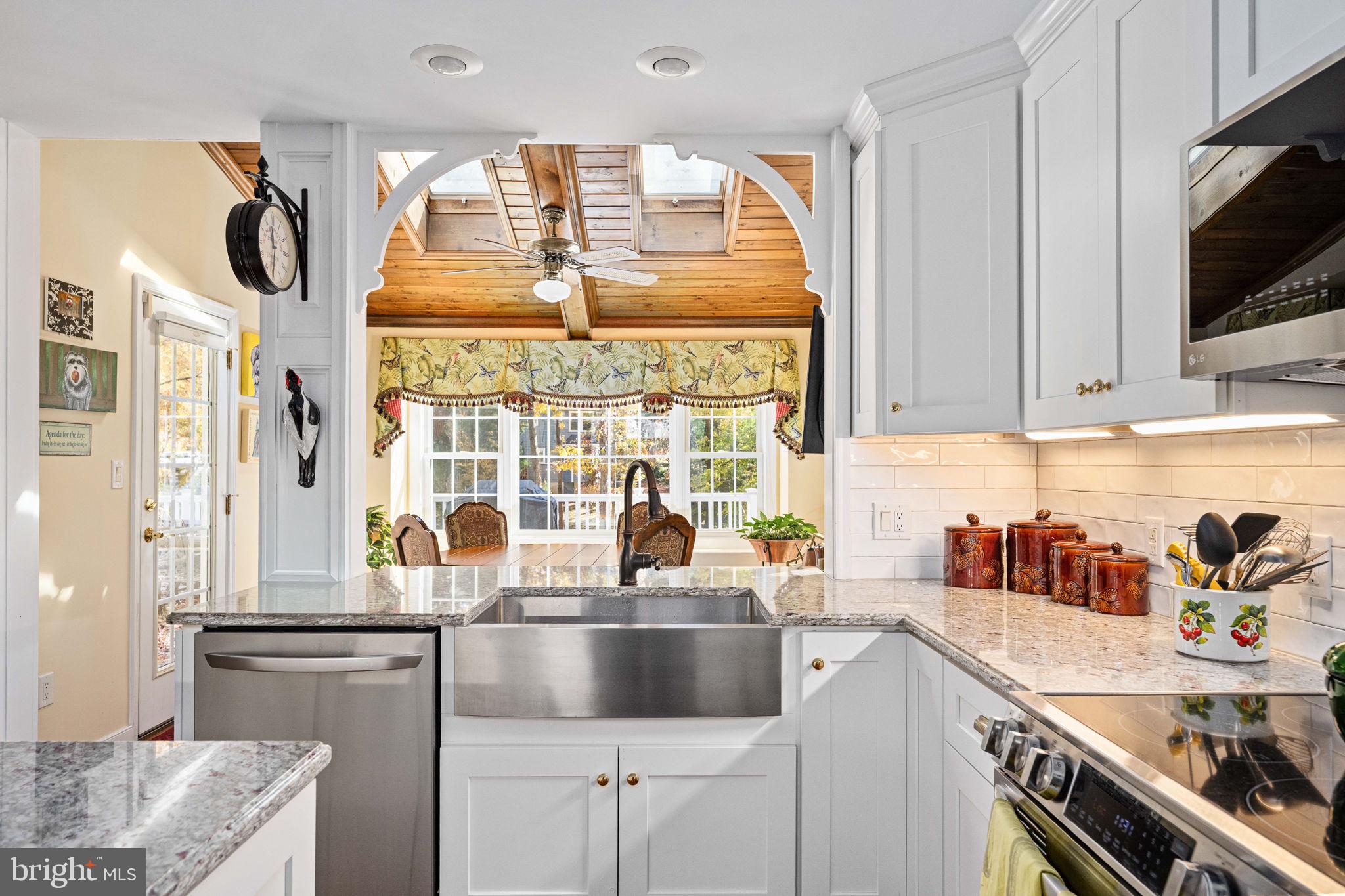 BREEZEWOOD - Residential