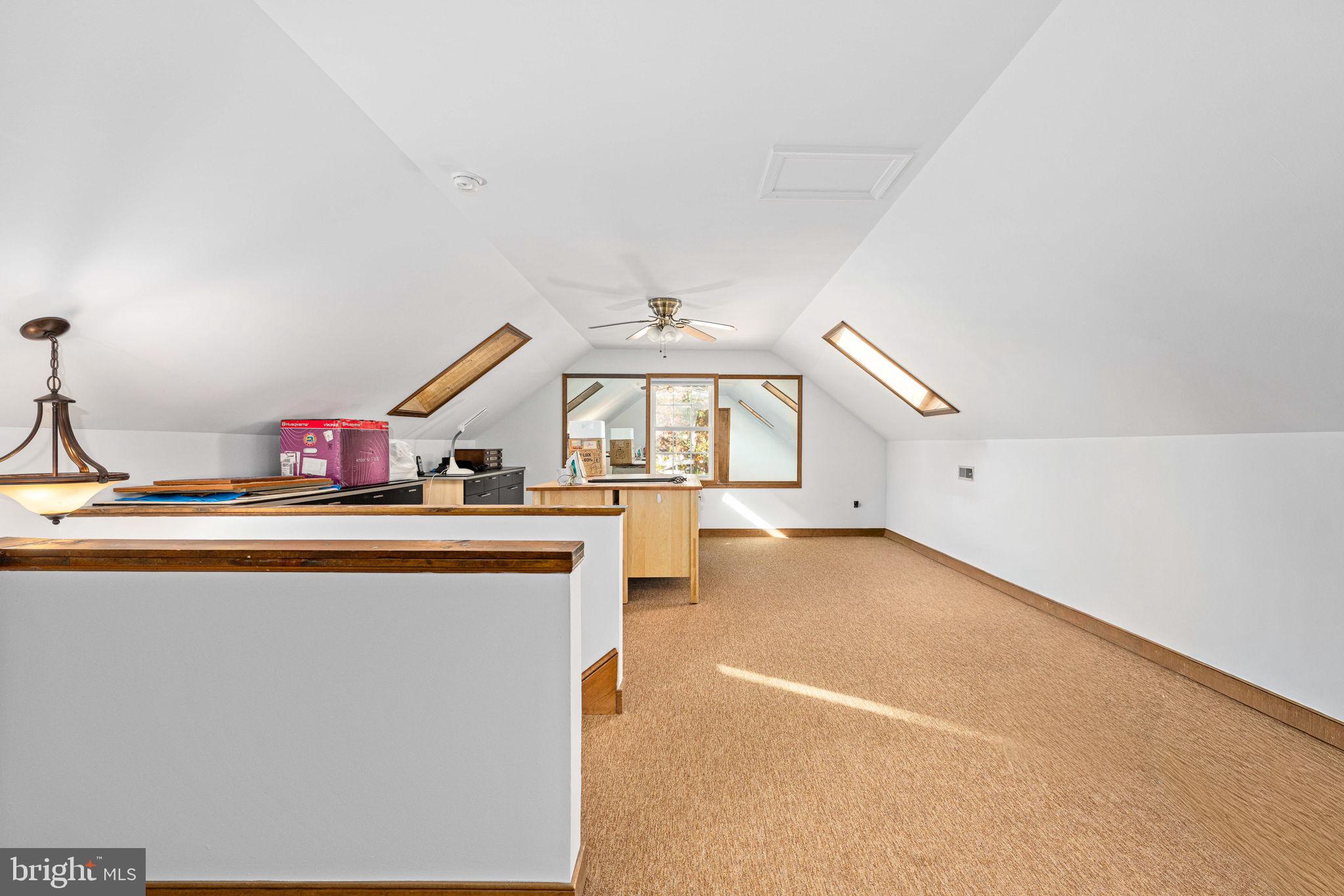 BREEZEWOOD - Residential