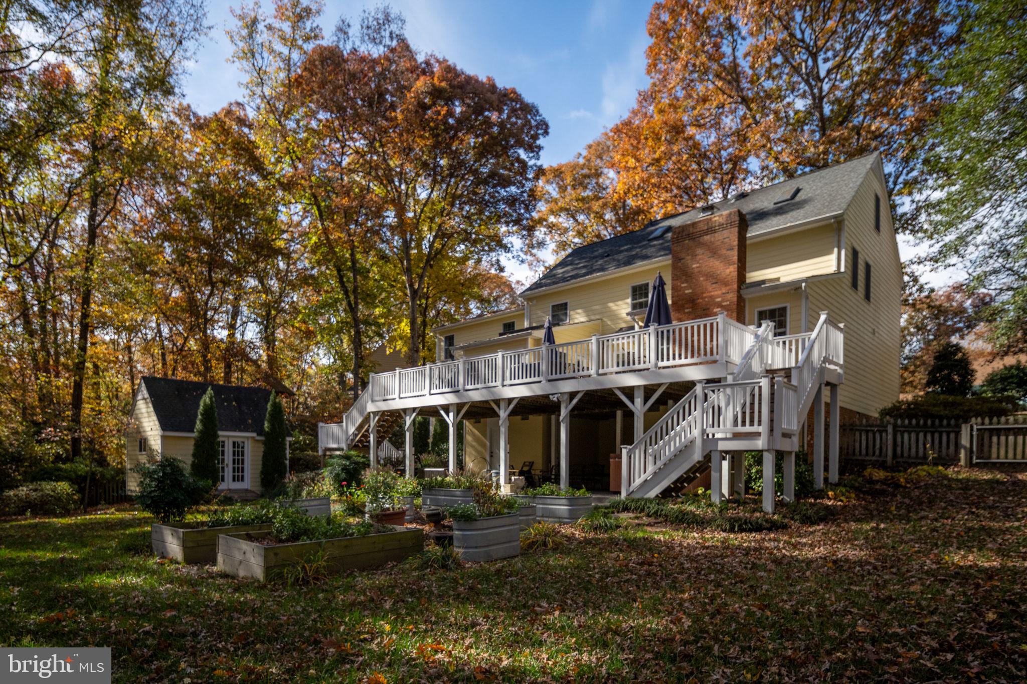 BREEZEWOOD - Residential