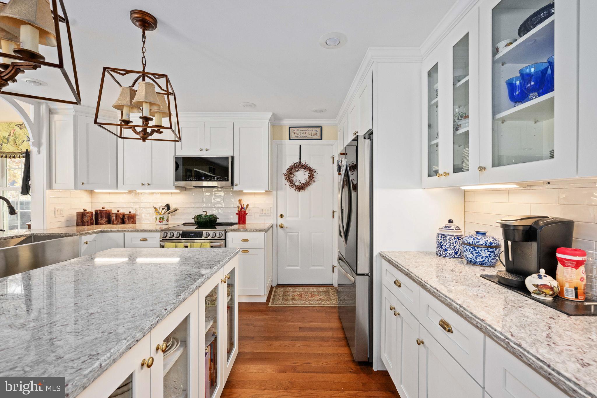 BREEZEWOOD - Residential