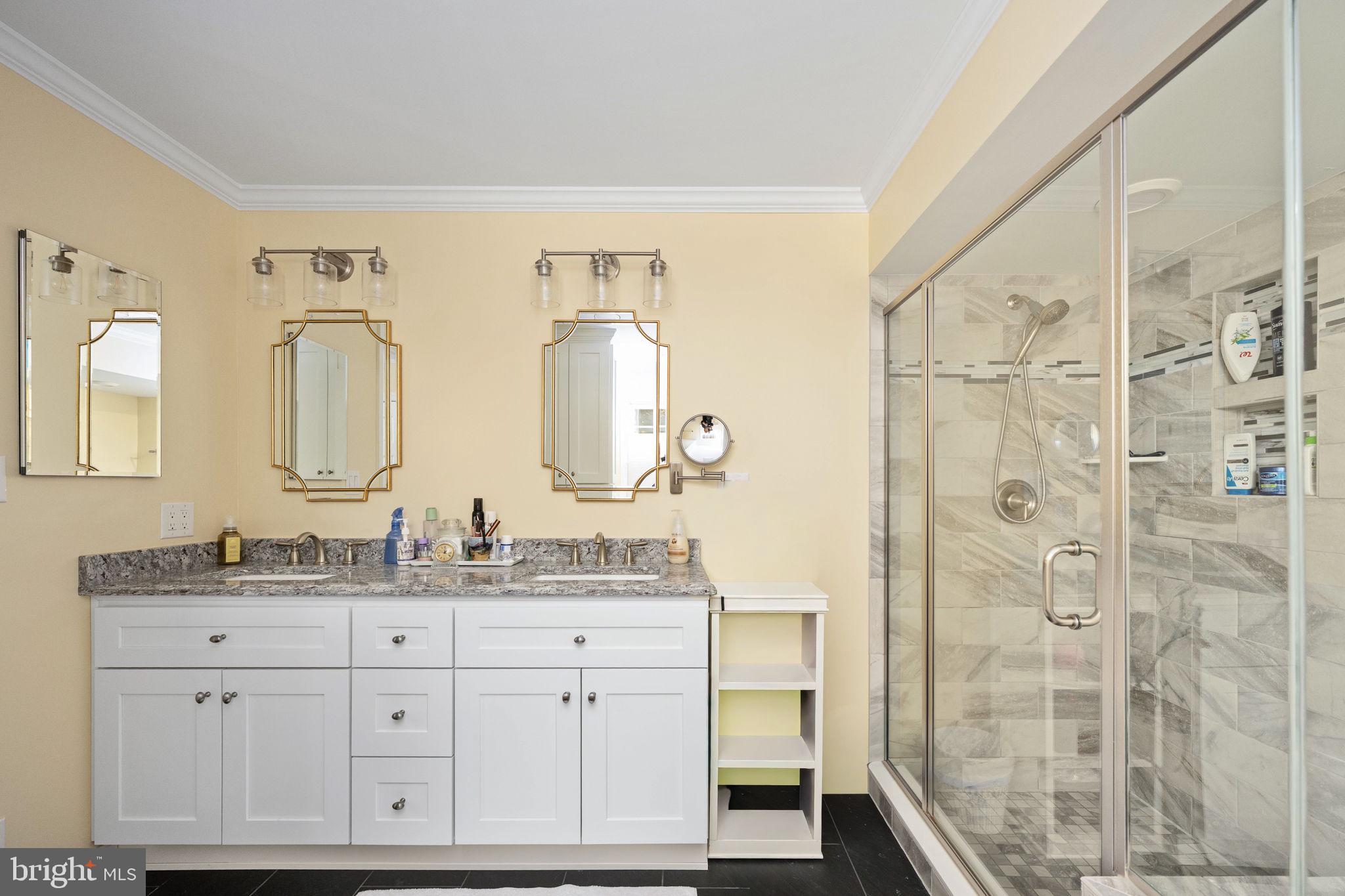 BREEZEWOOD - Residential