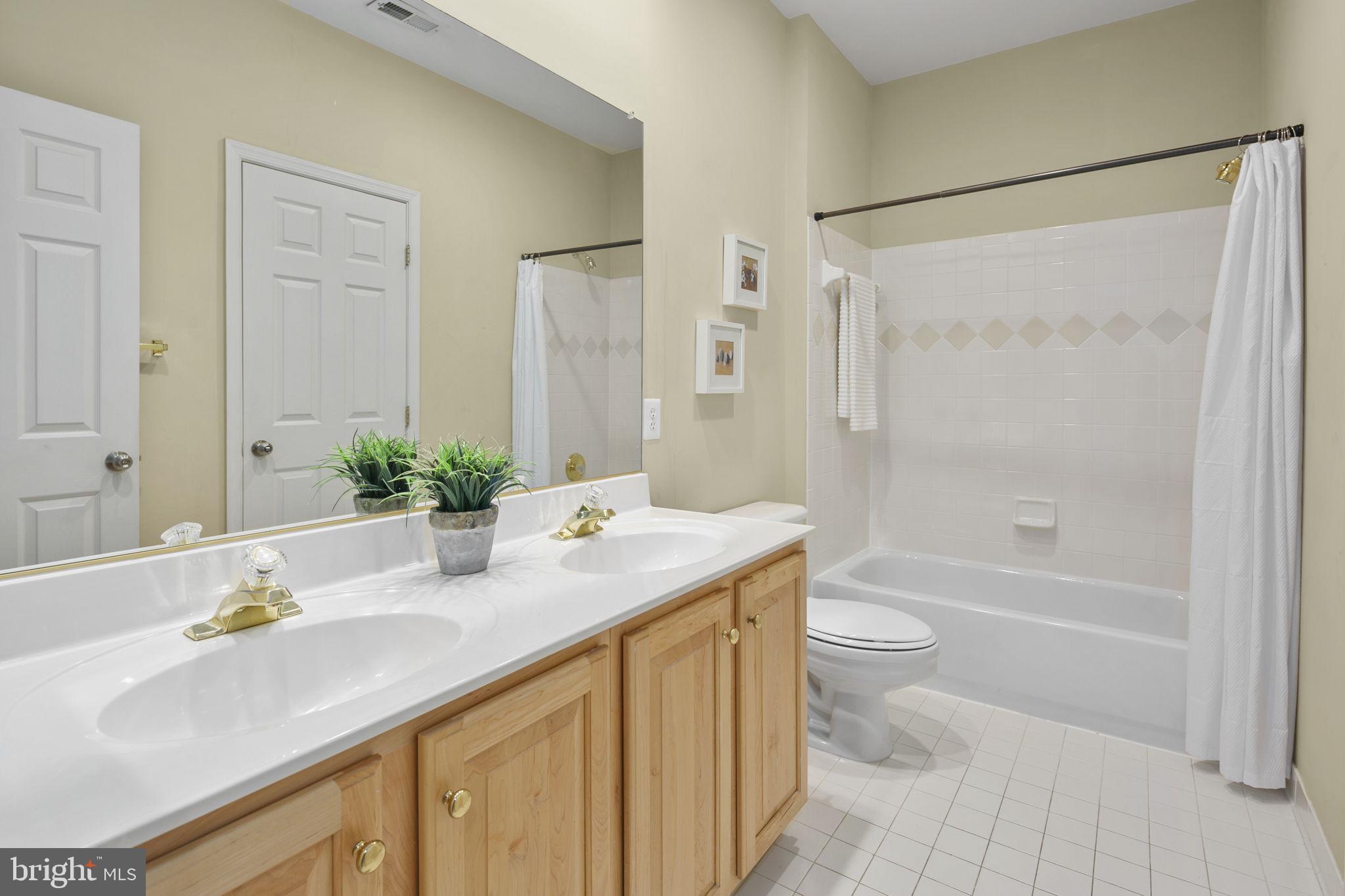 LOCKMAR - Residential