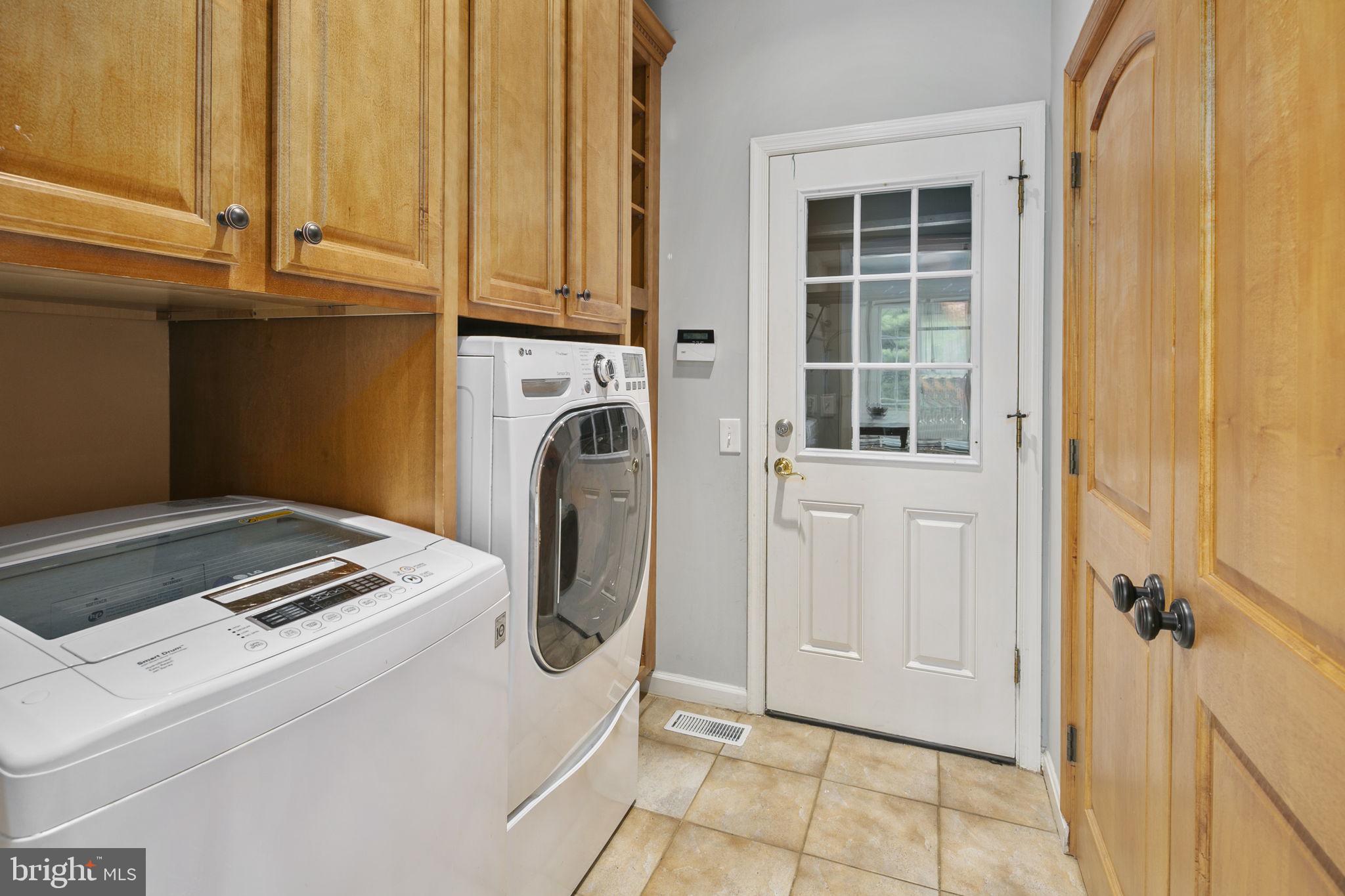 LOCKMAR - Residential