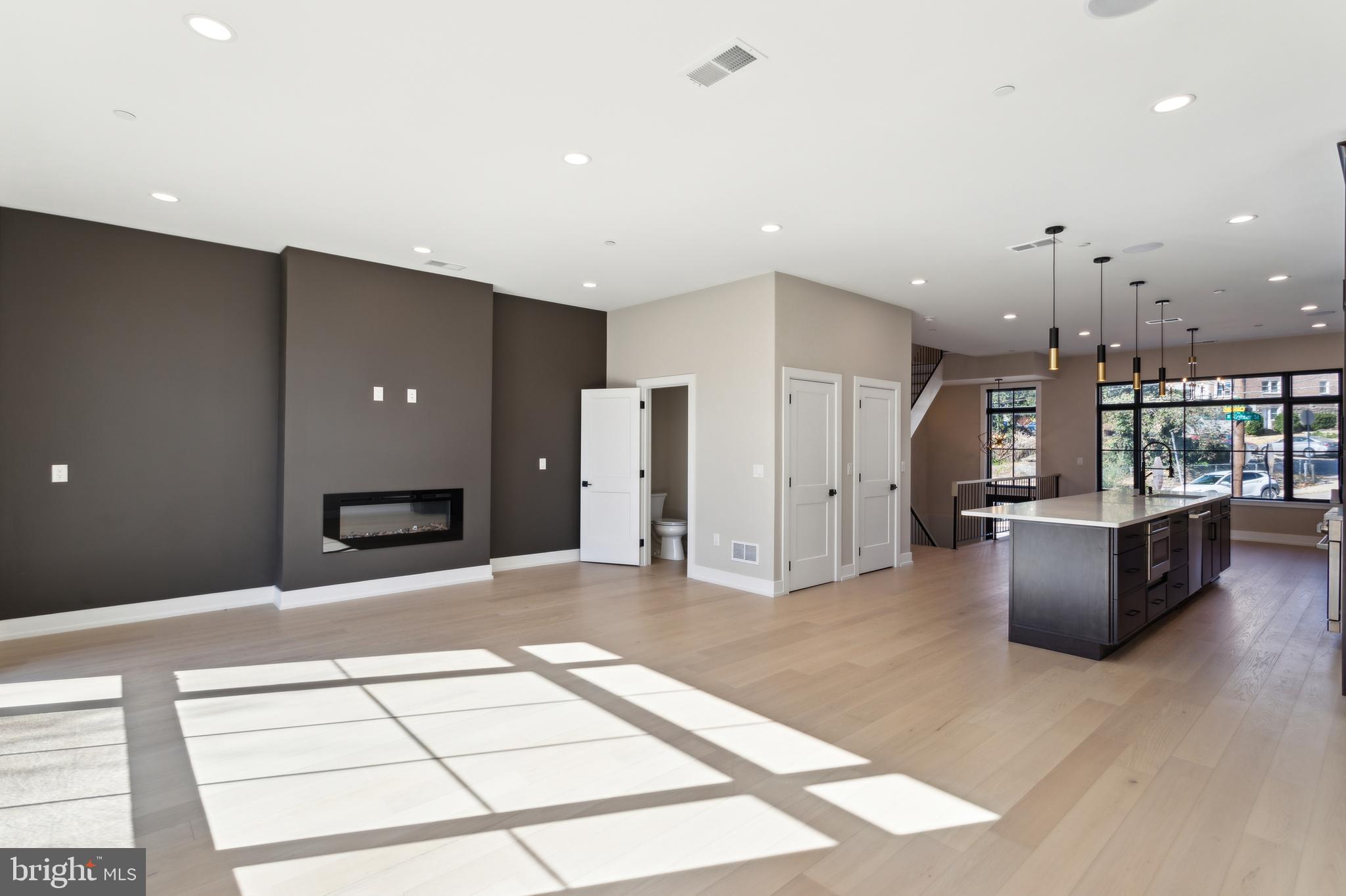 PHILADELPHIA - Residential