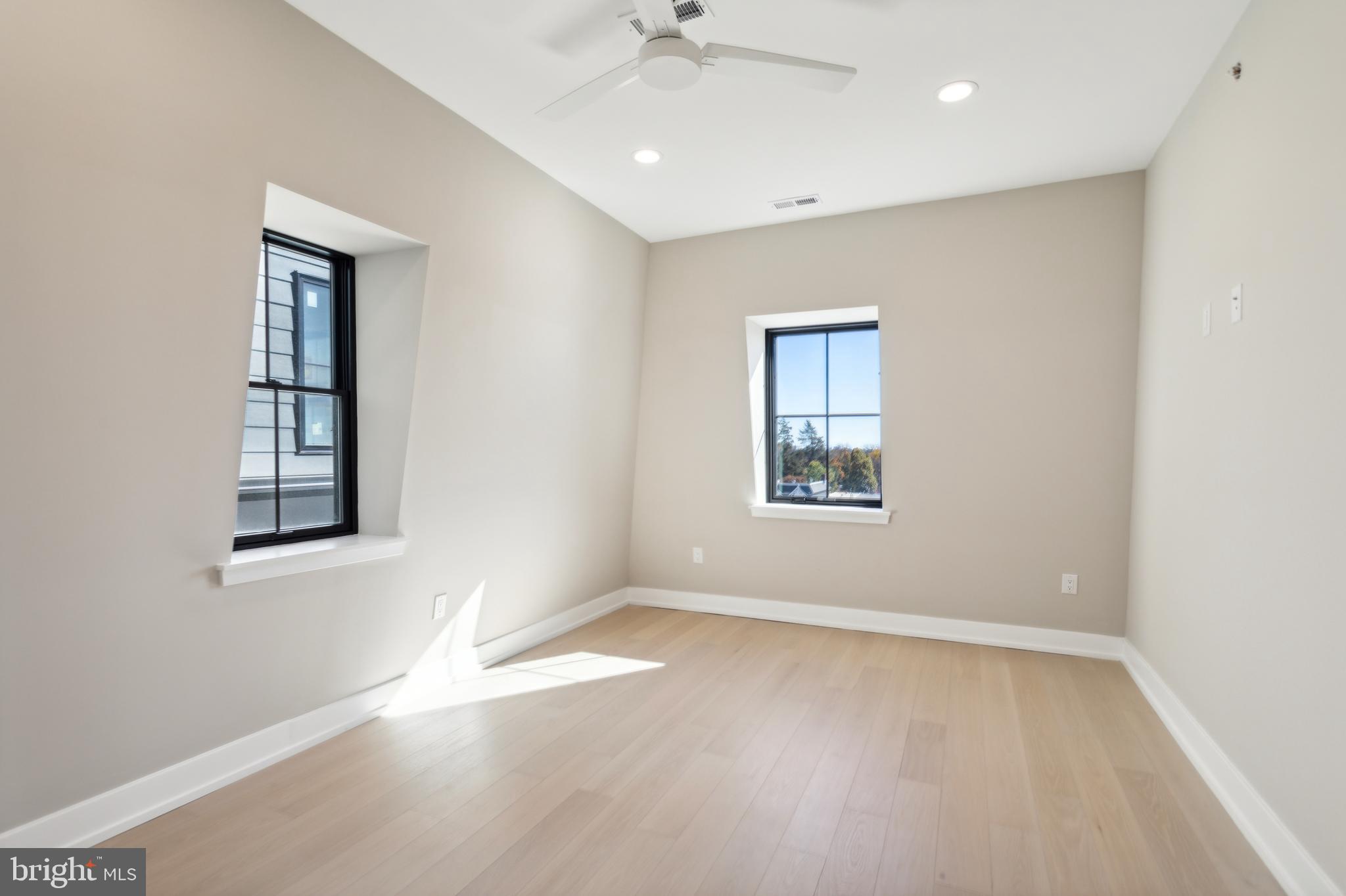 PHILADELPHIA - Residential