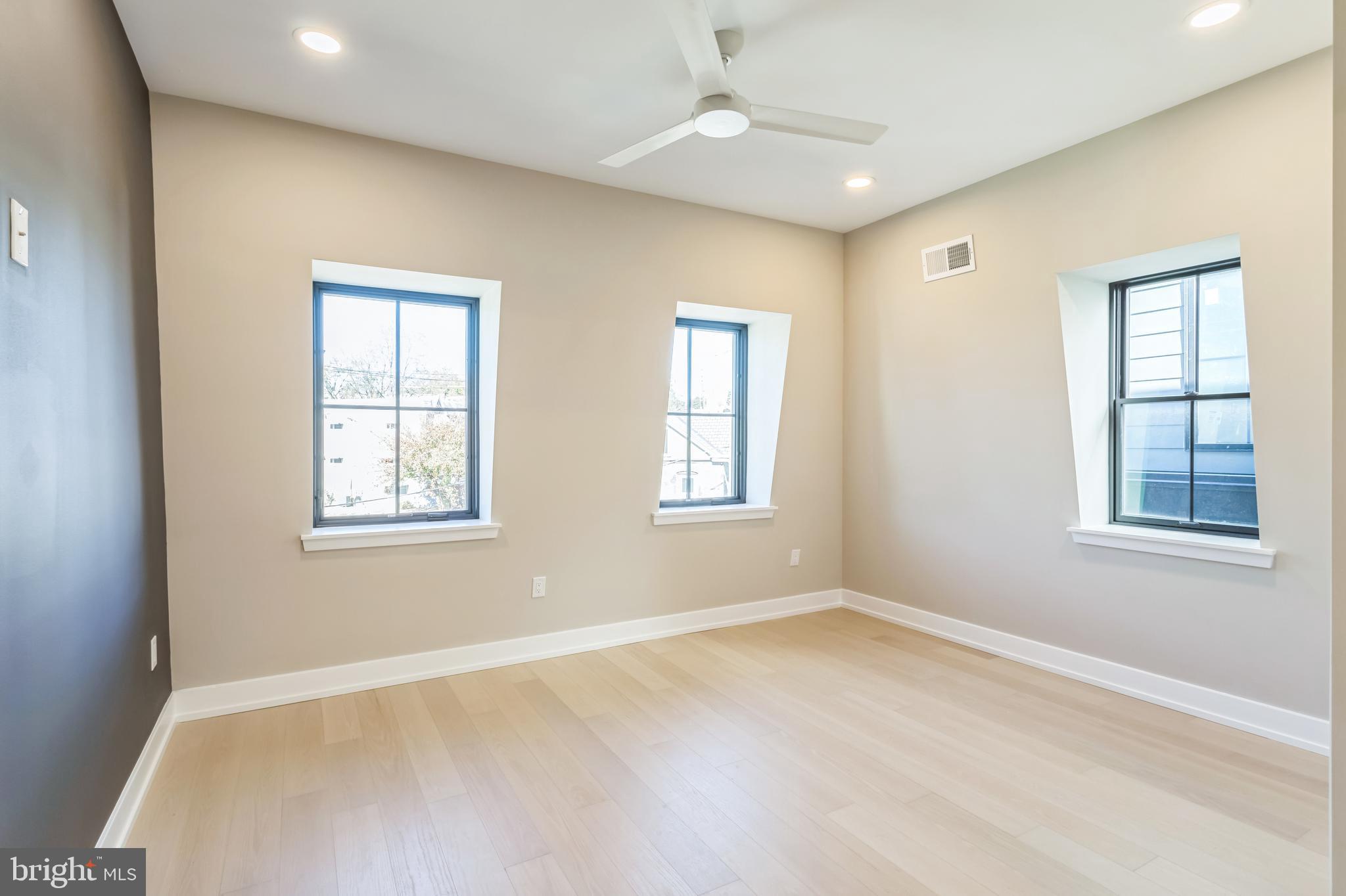 PHILADELPHIA - Residential