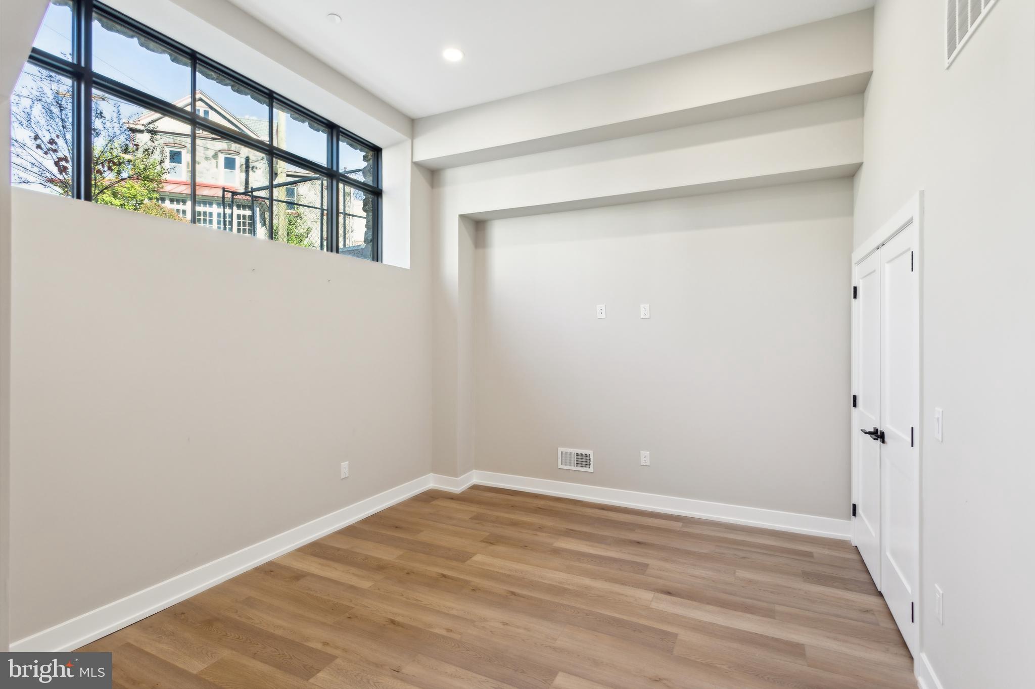 PHILADELPHIA - Residential