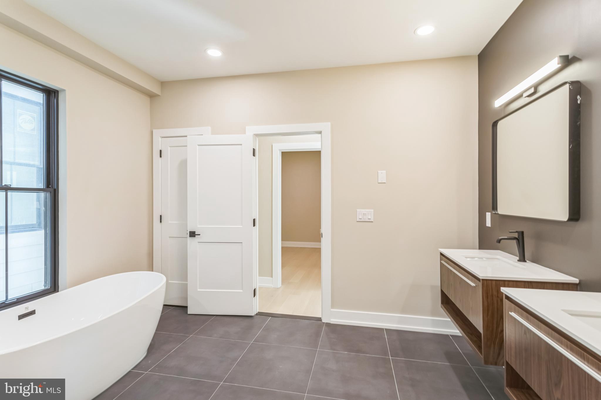 PHILADELPHIA - Residential