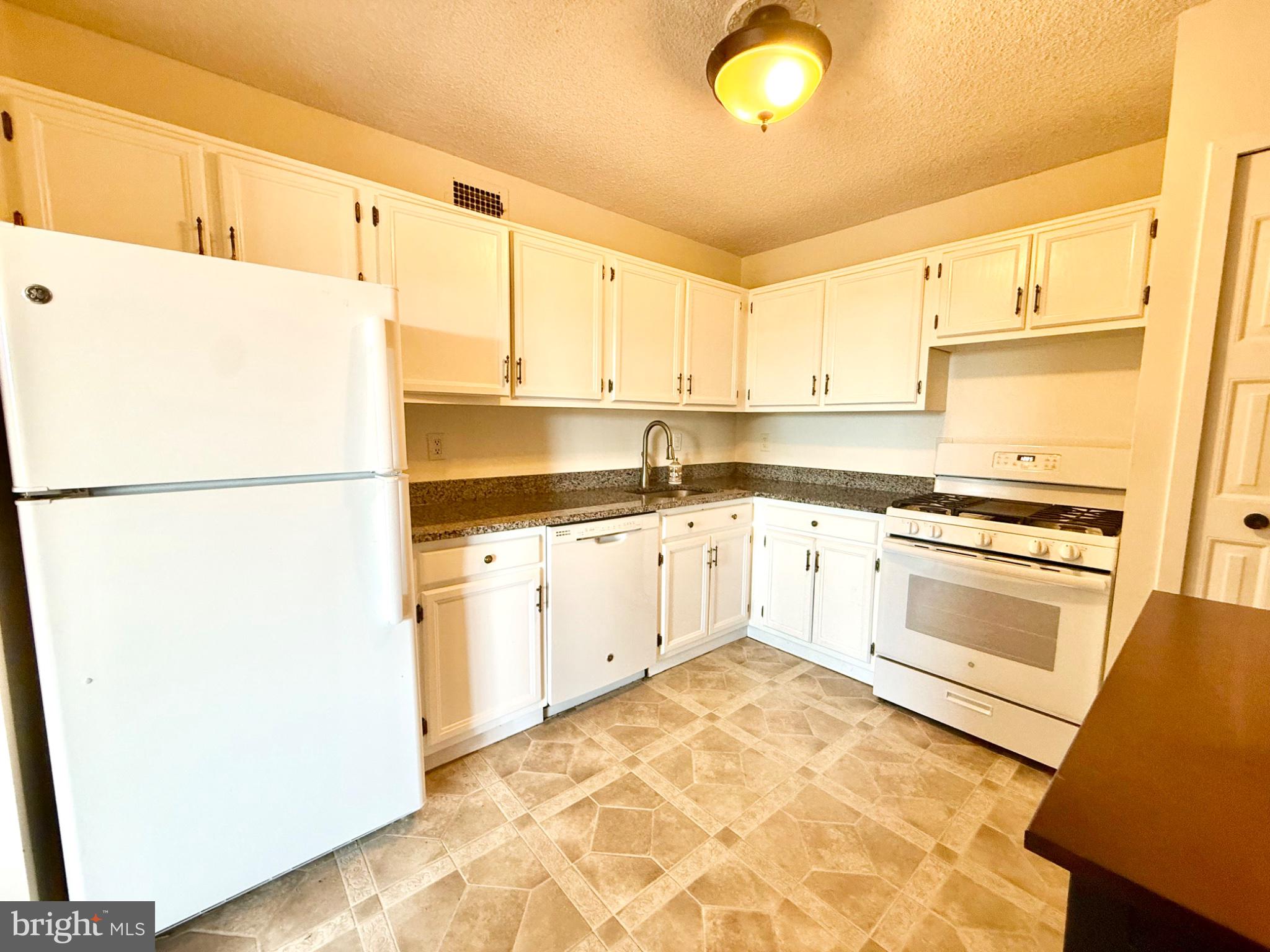 5225 POOKS HILL ROAD 708S