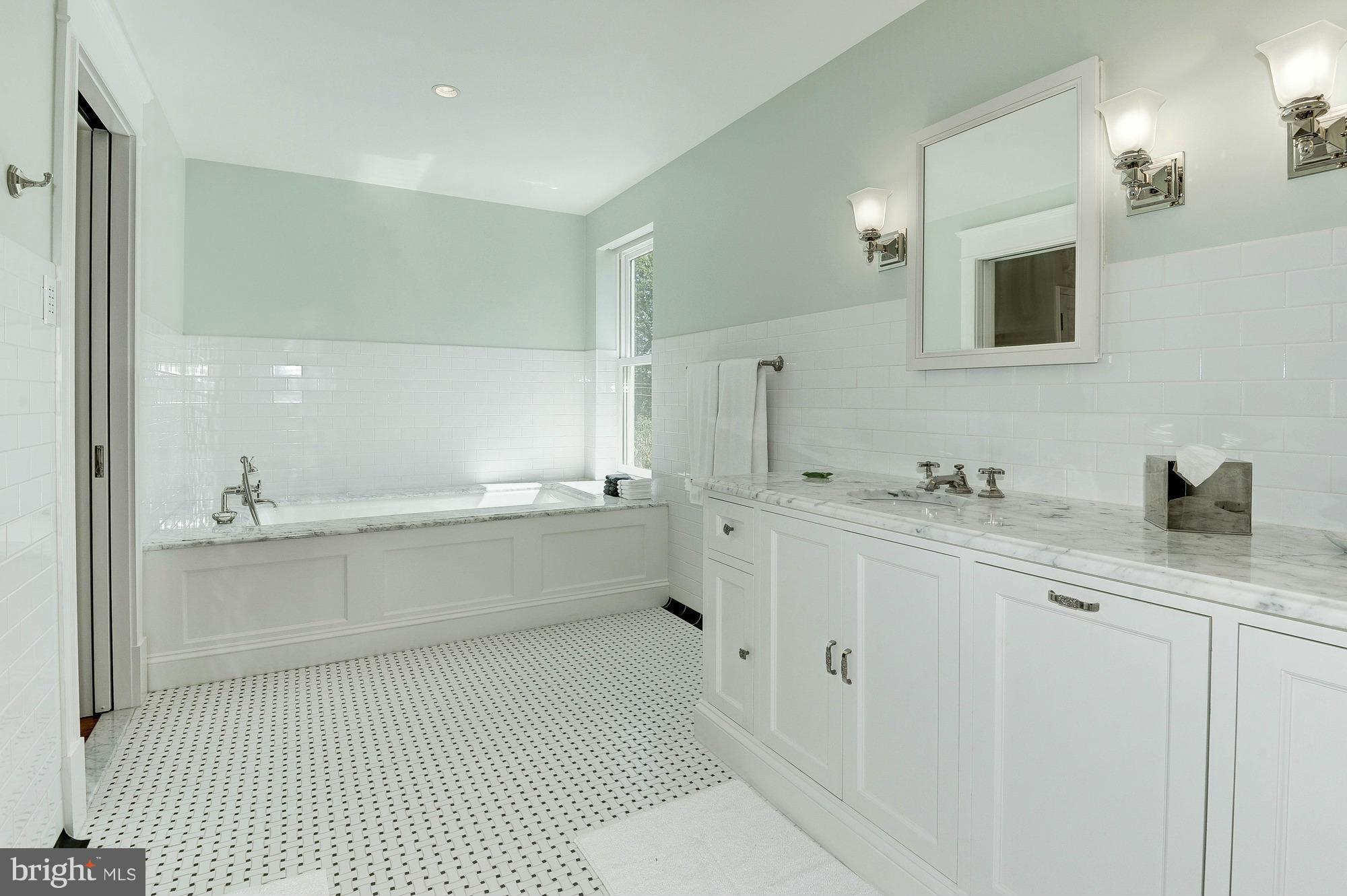 CLEVELAND PARK - Residential
