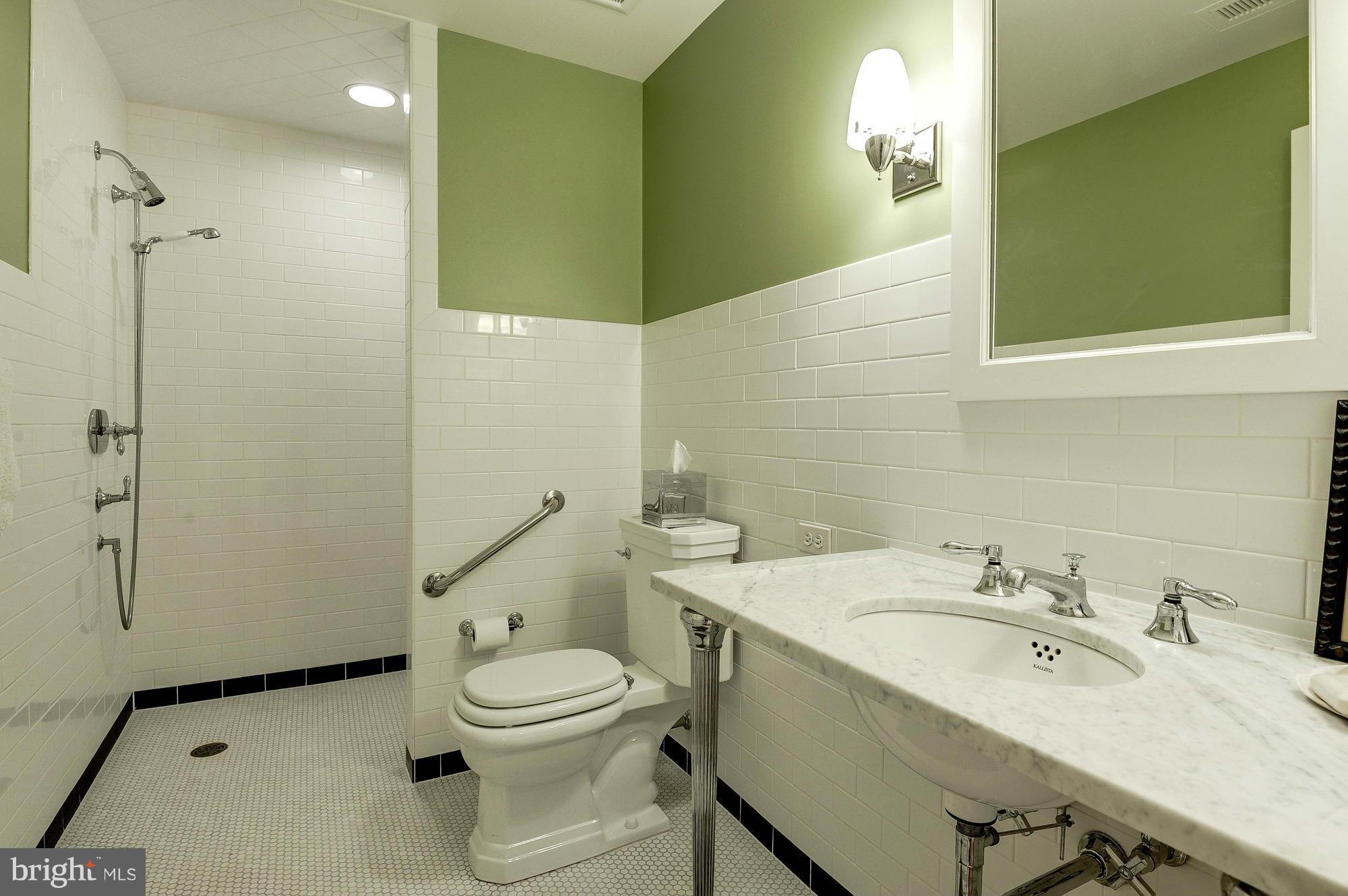 CLEVELAND PARK - Residential