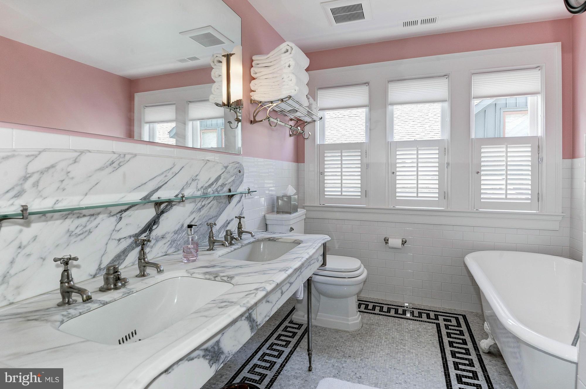 CLEVELAND PARK - Residential