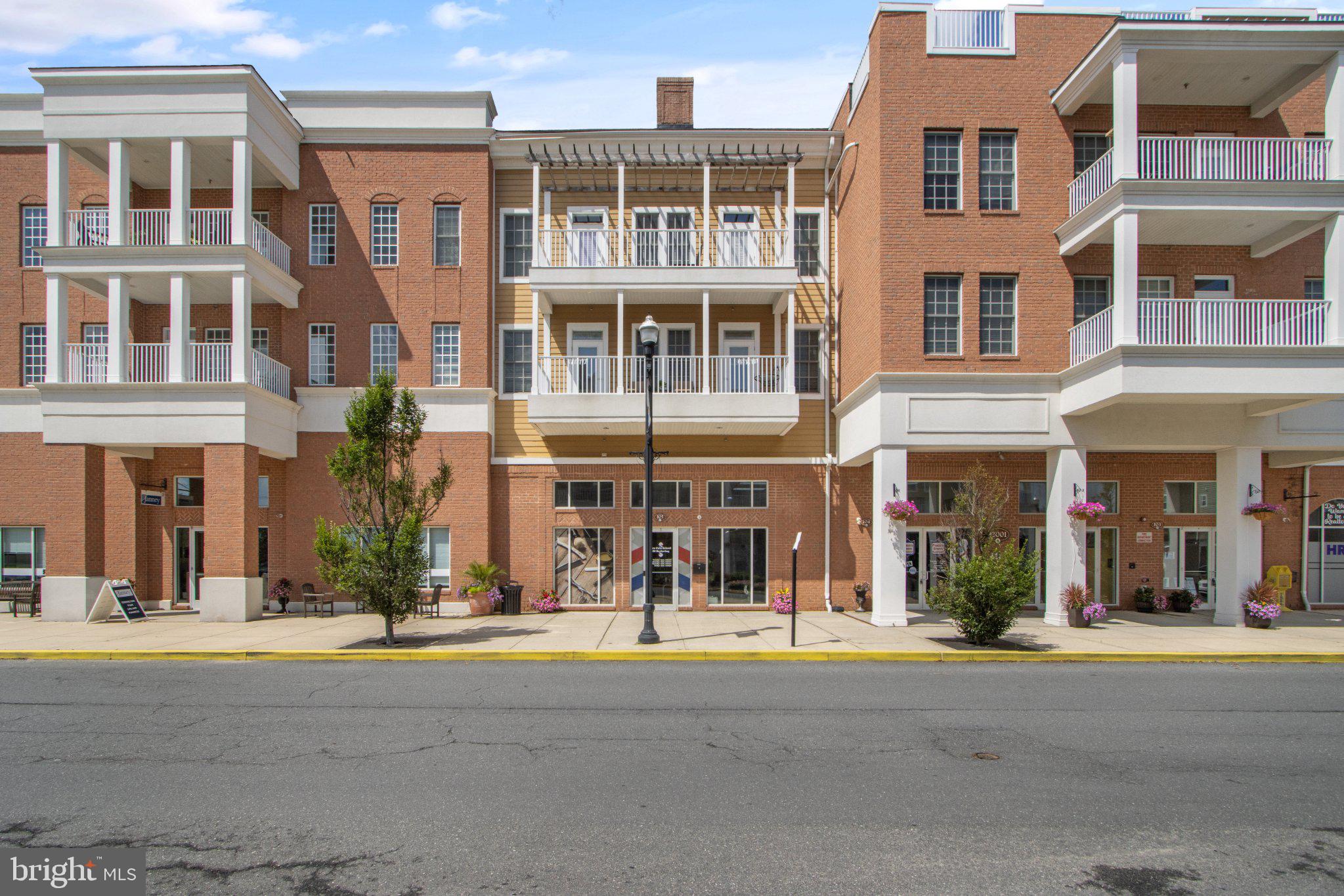 12001 OLD VINE BOULEVARD 206
