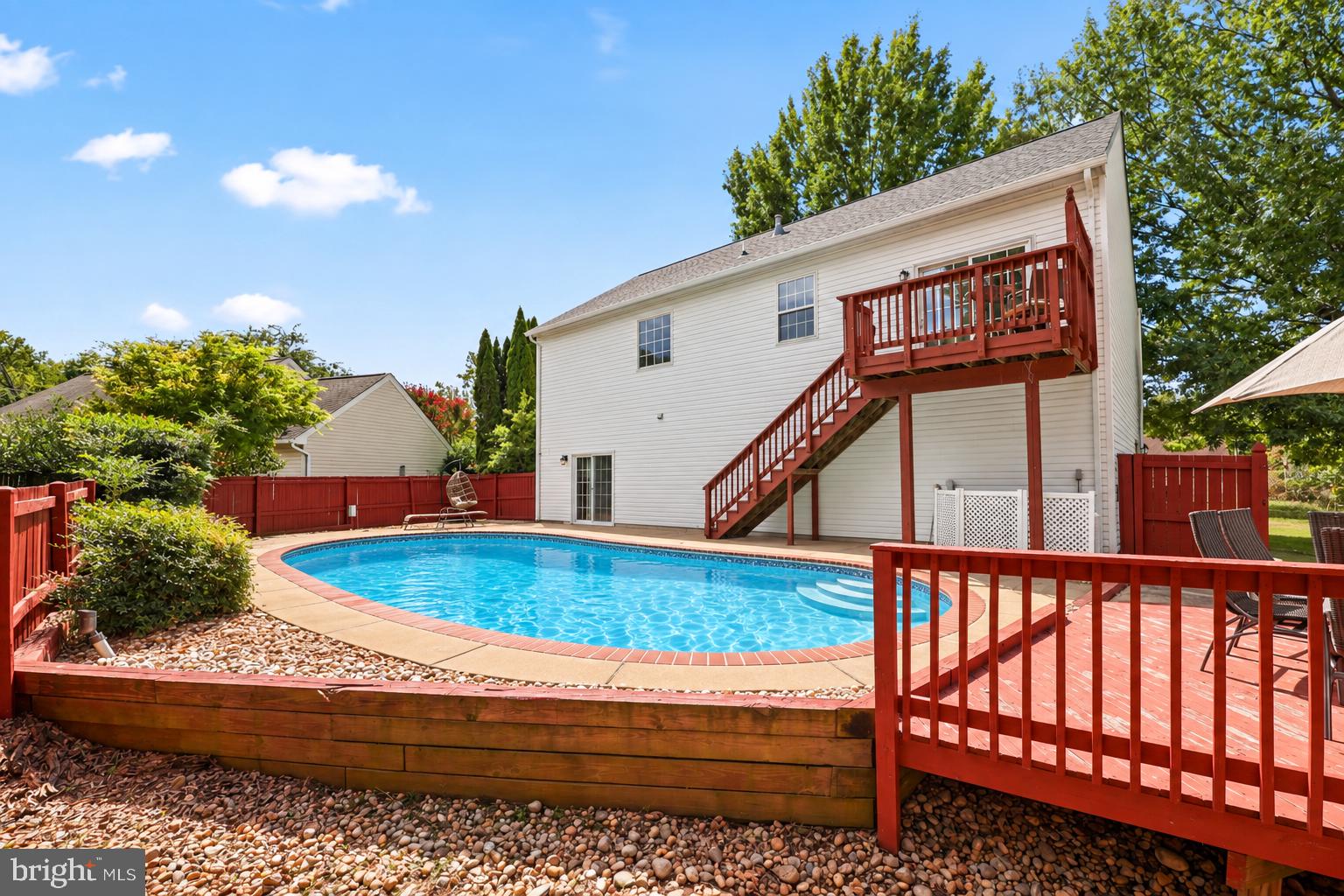 9402 LUKE DRIVE