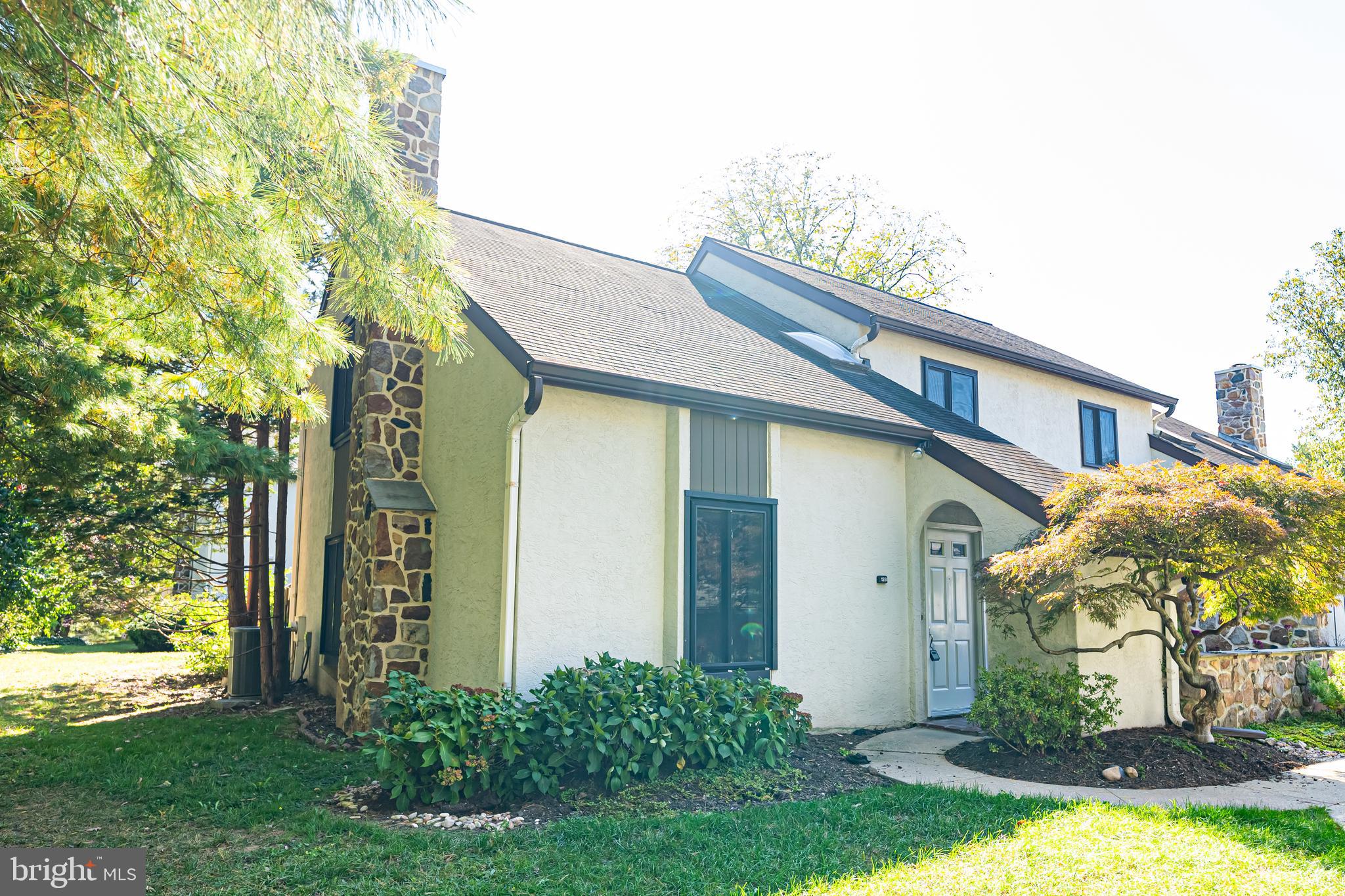 128 PINECREST