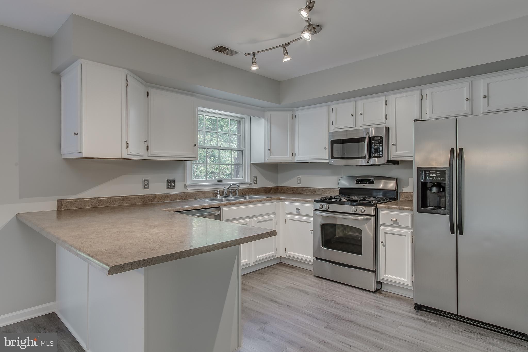 NORTH GATE TOWNE HOMES - Residential