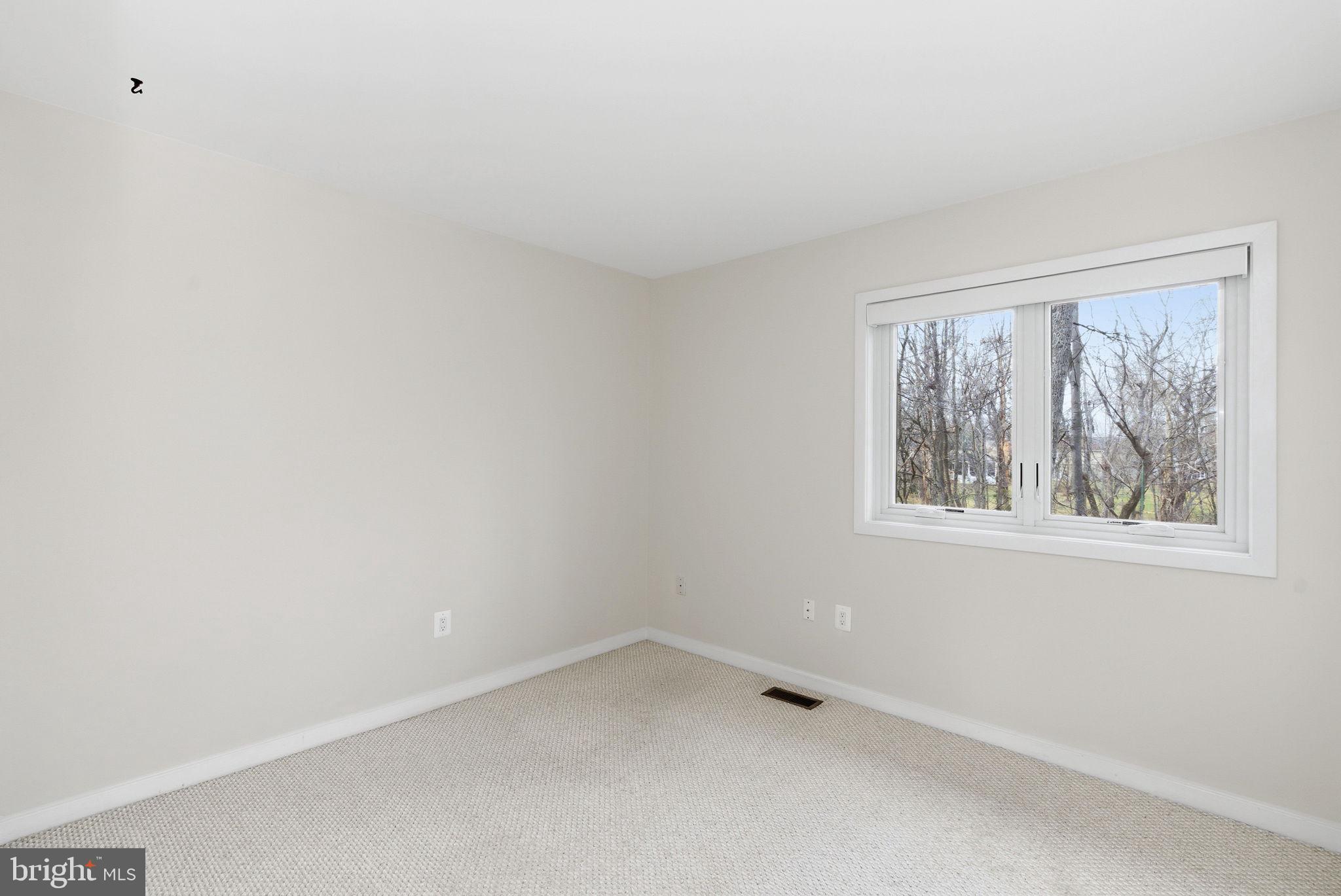 COUNTRYSIDE - Residential