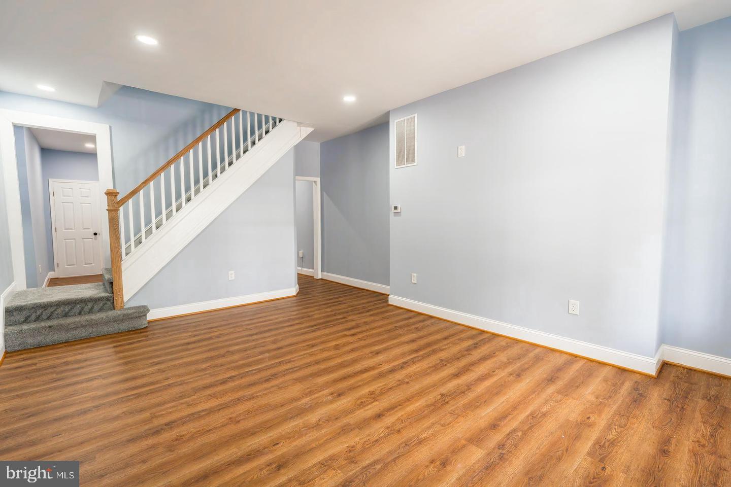 ROSEMONT - Residential
