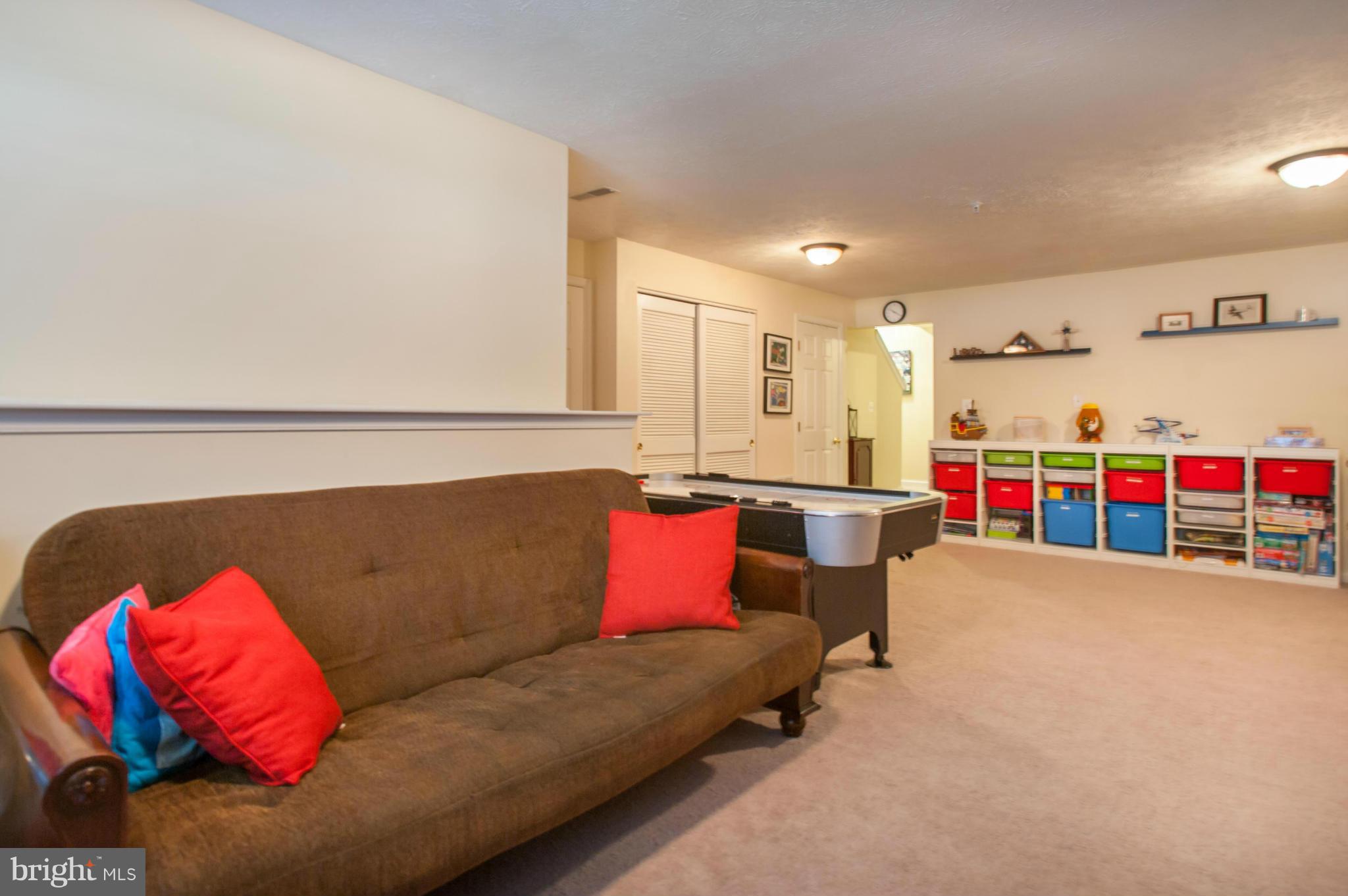 FARMINGTON VILLAGE - Residential