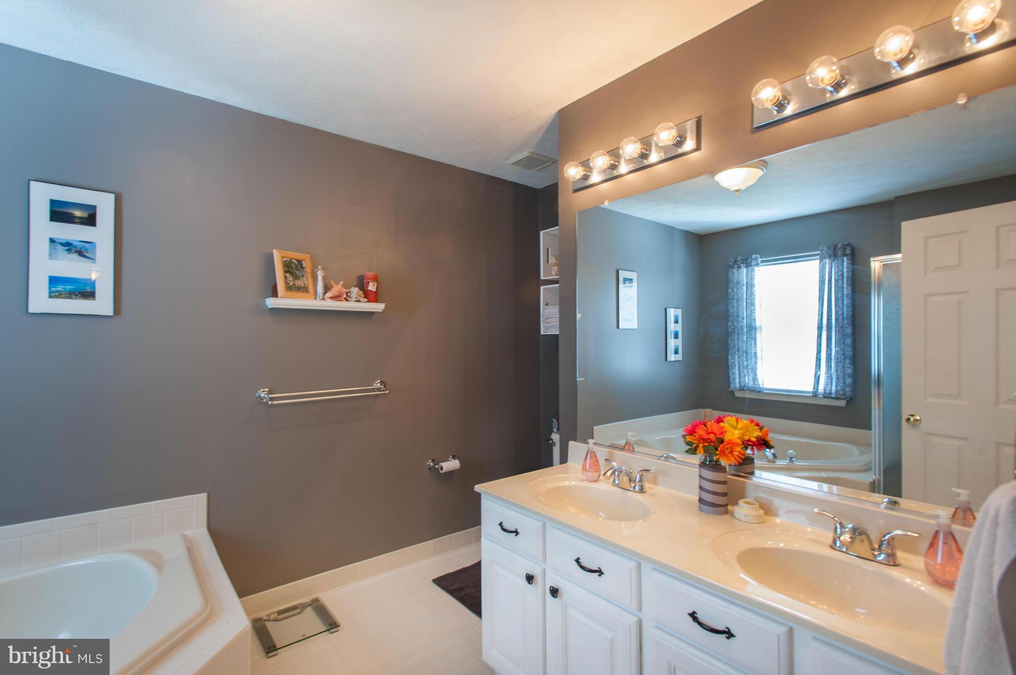 FARMINGTON VILLAGE - Residential