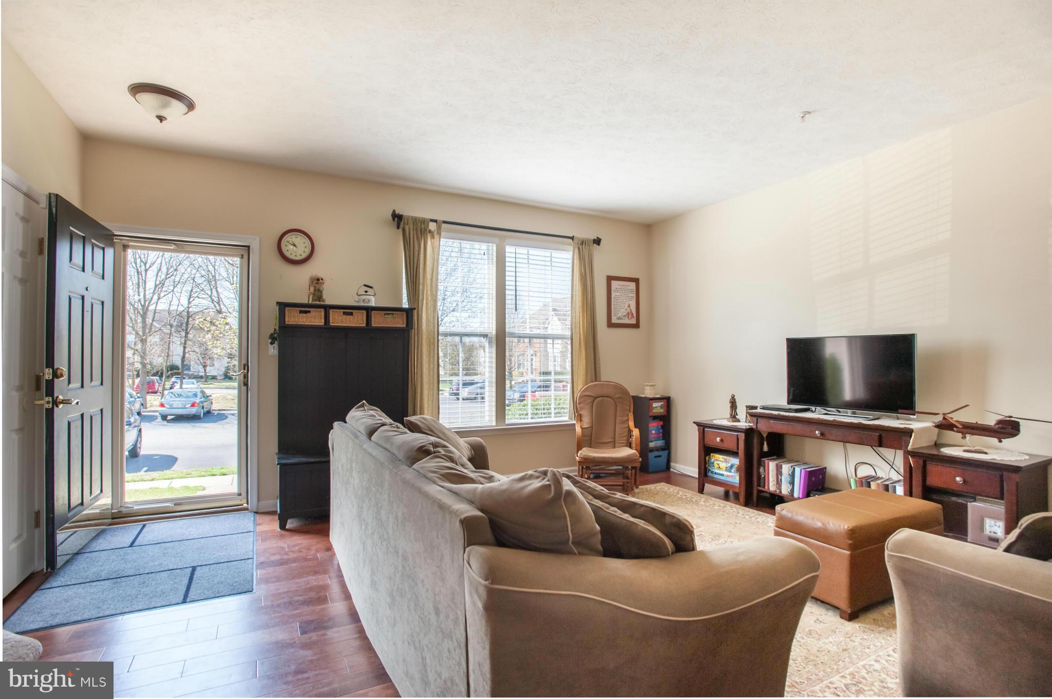 FARMINGTON VILLAGE - Residential