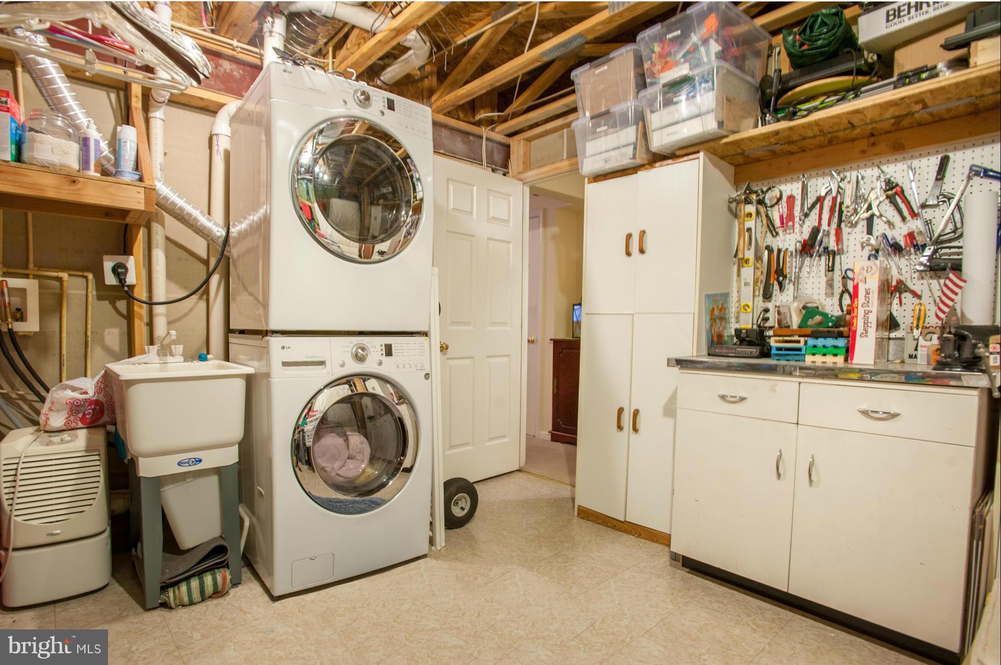 FARMINGTON VILLAGE - Residential