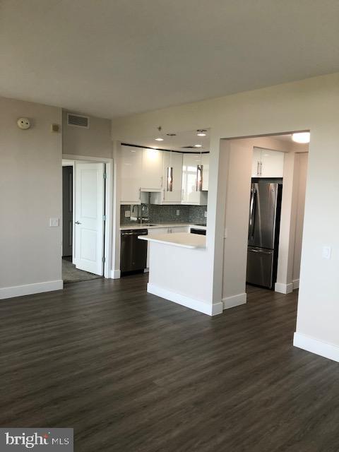 PARAMOUNT - Residential Lease