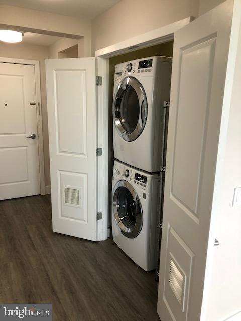 PARAMOUNT - Residential Lease