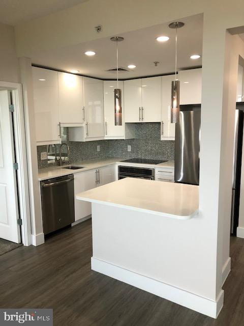 PARAMOUNT - Residential Lease