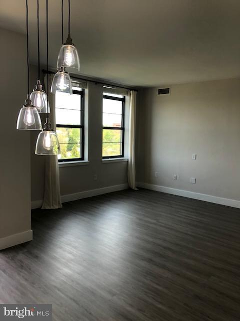 PARAMOUNT - Residential Lease