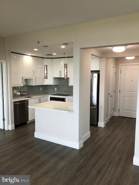 PARAMOUNT - Residential Lease