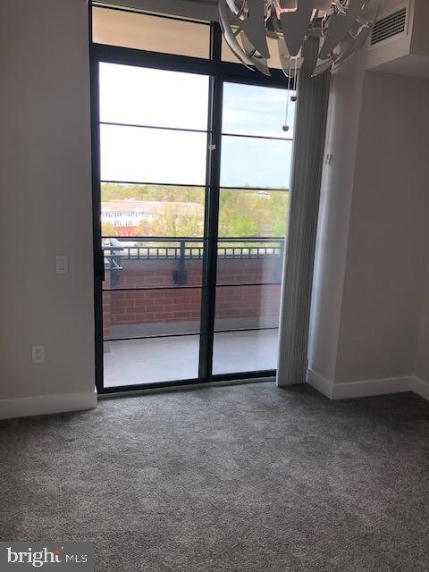 PARAMOUNT - Residential Lease