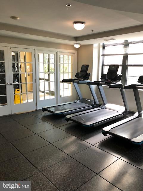 PARAMOUNT - Residential Lease