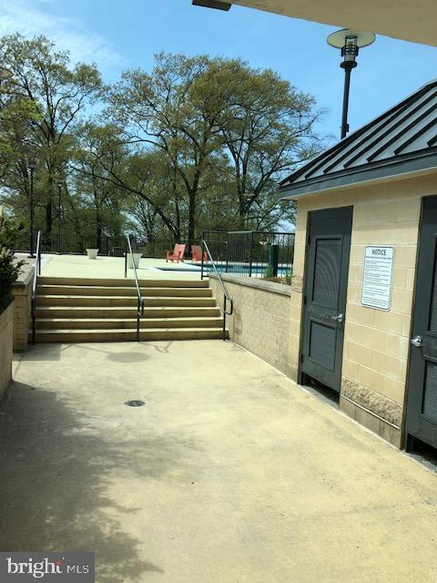 PARAMOUNT - Residential Lease