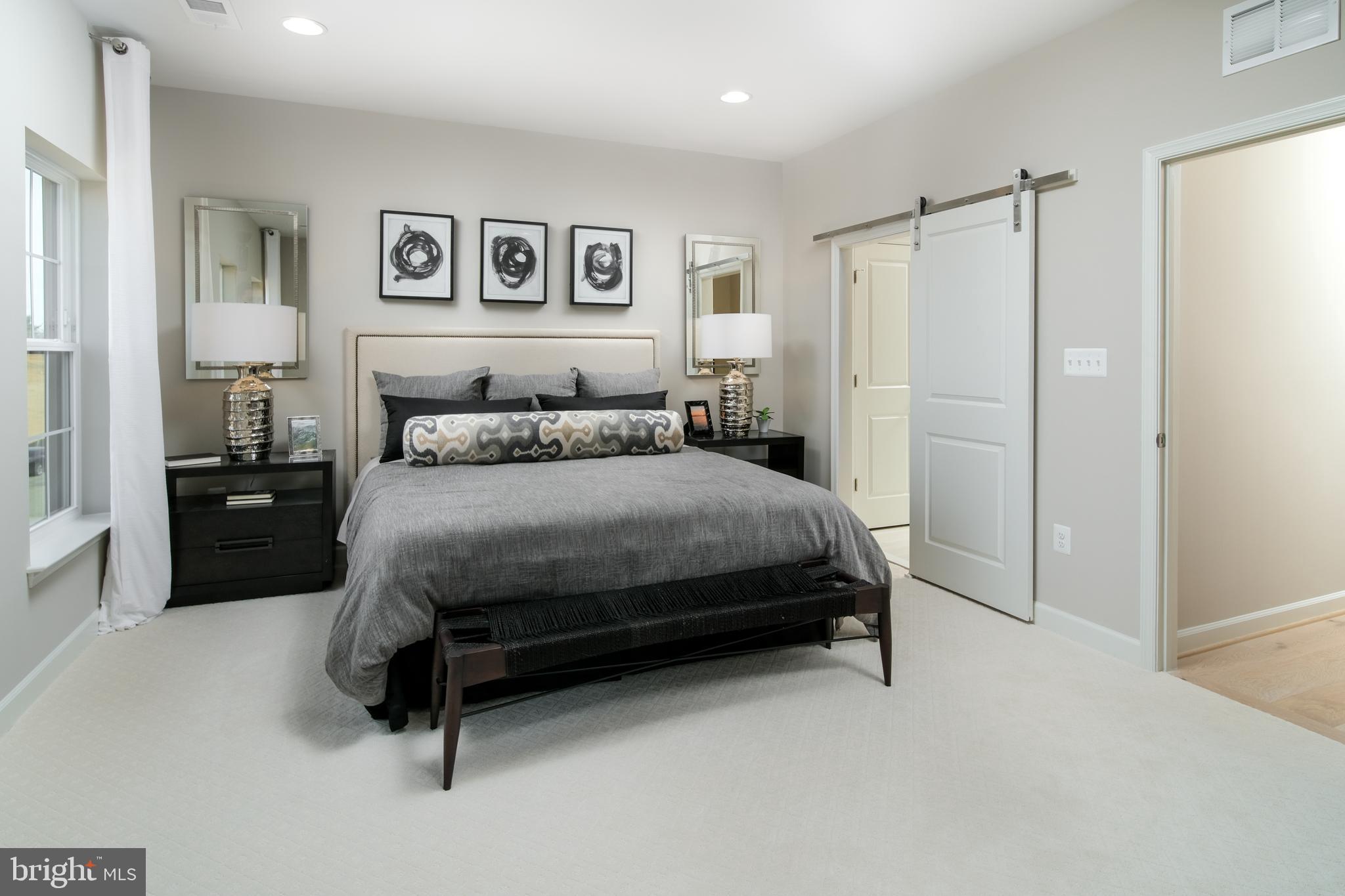 ENCLAVE AT FAIR LAKES - Residential