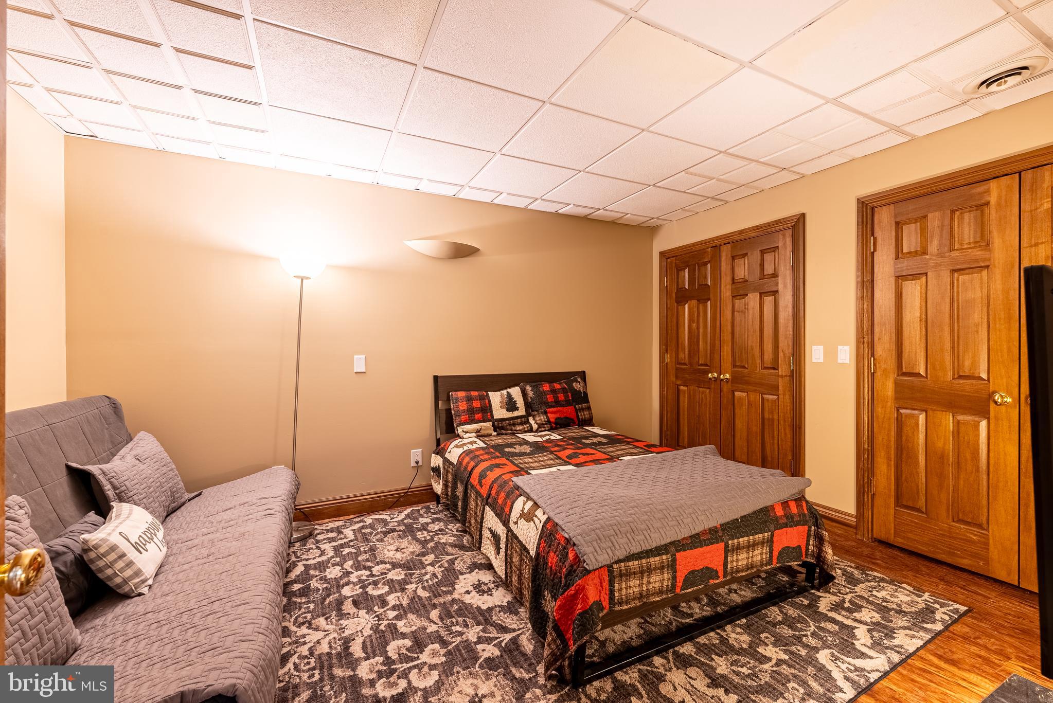 MOUNTAINSIDE - Residential