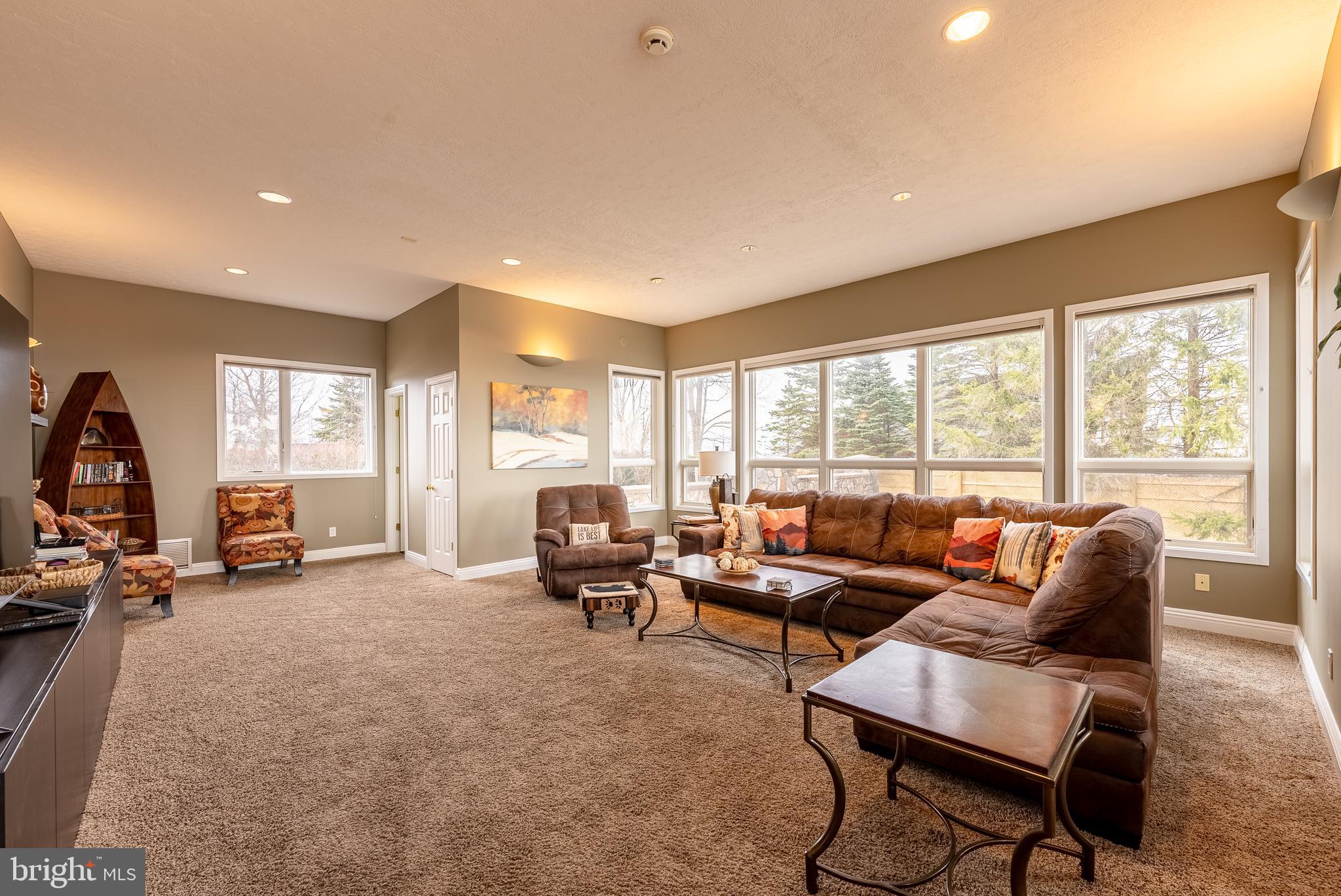 MOUNTAINSIDE - Residential