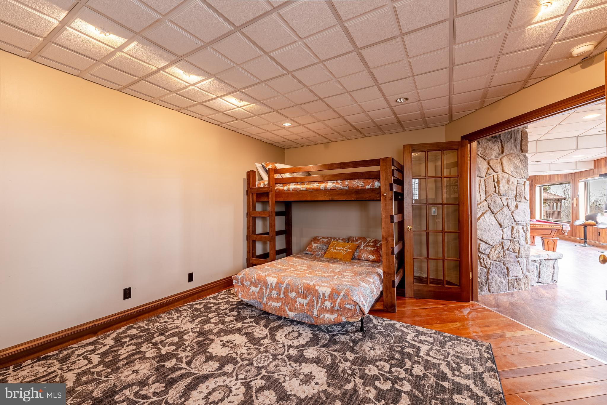 MOUNTAINSIDE - Residential