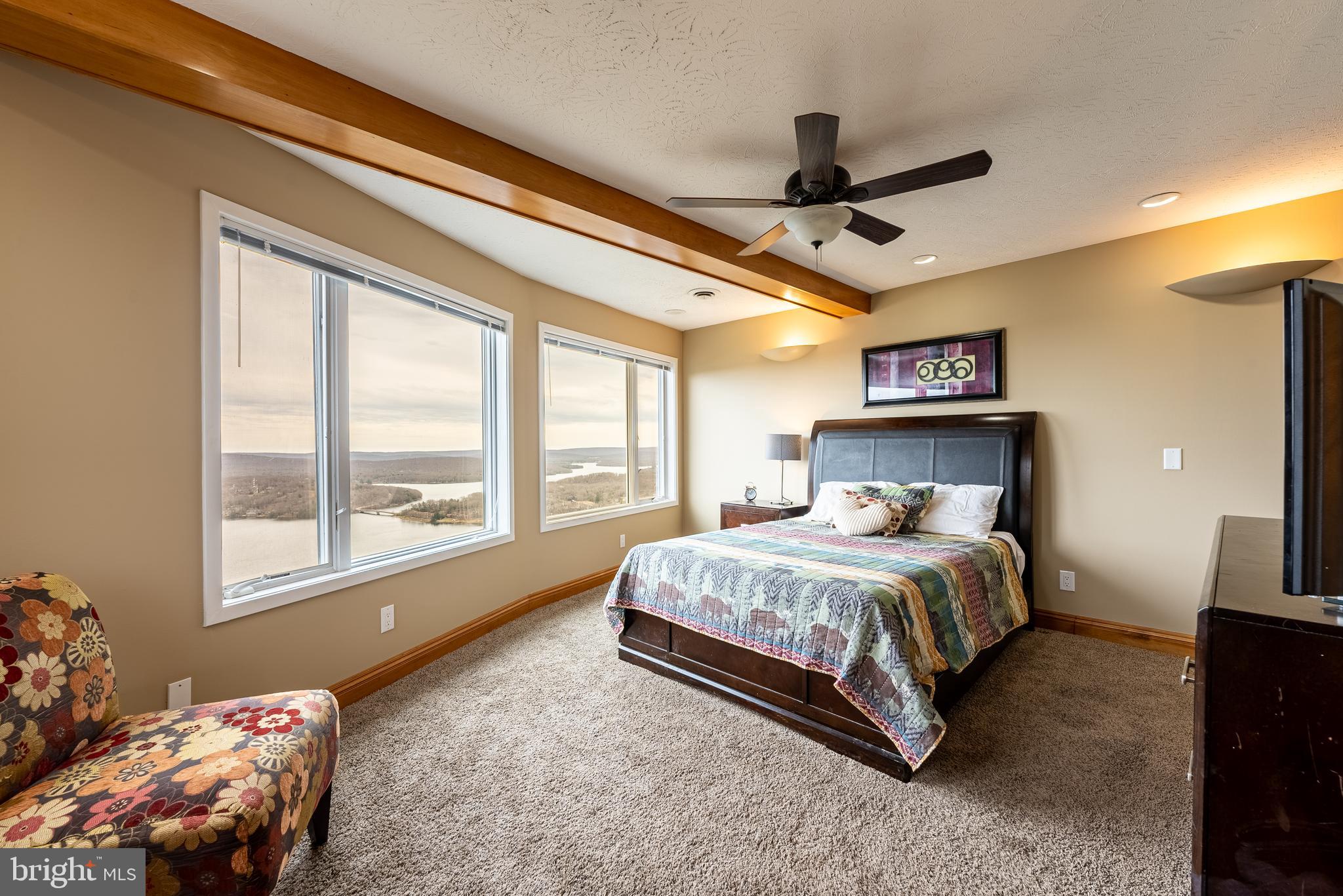 MOUNTAINSIDE - Residential