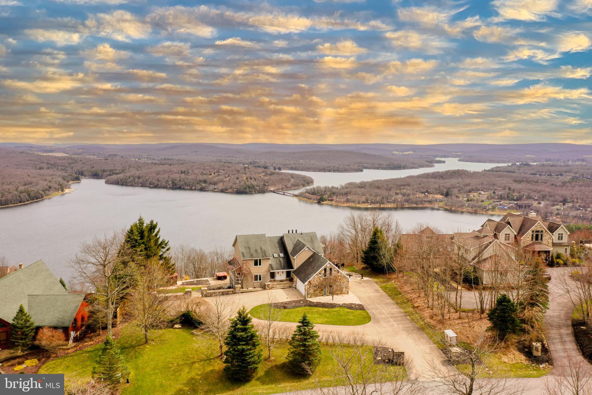 MOUNTAINSIDE - Residential