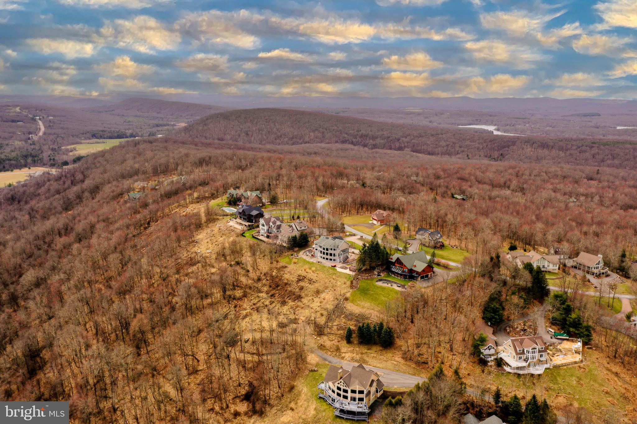 MOUNTAINSIDE - Residential