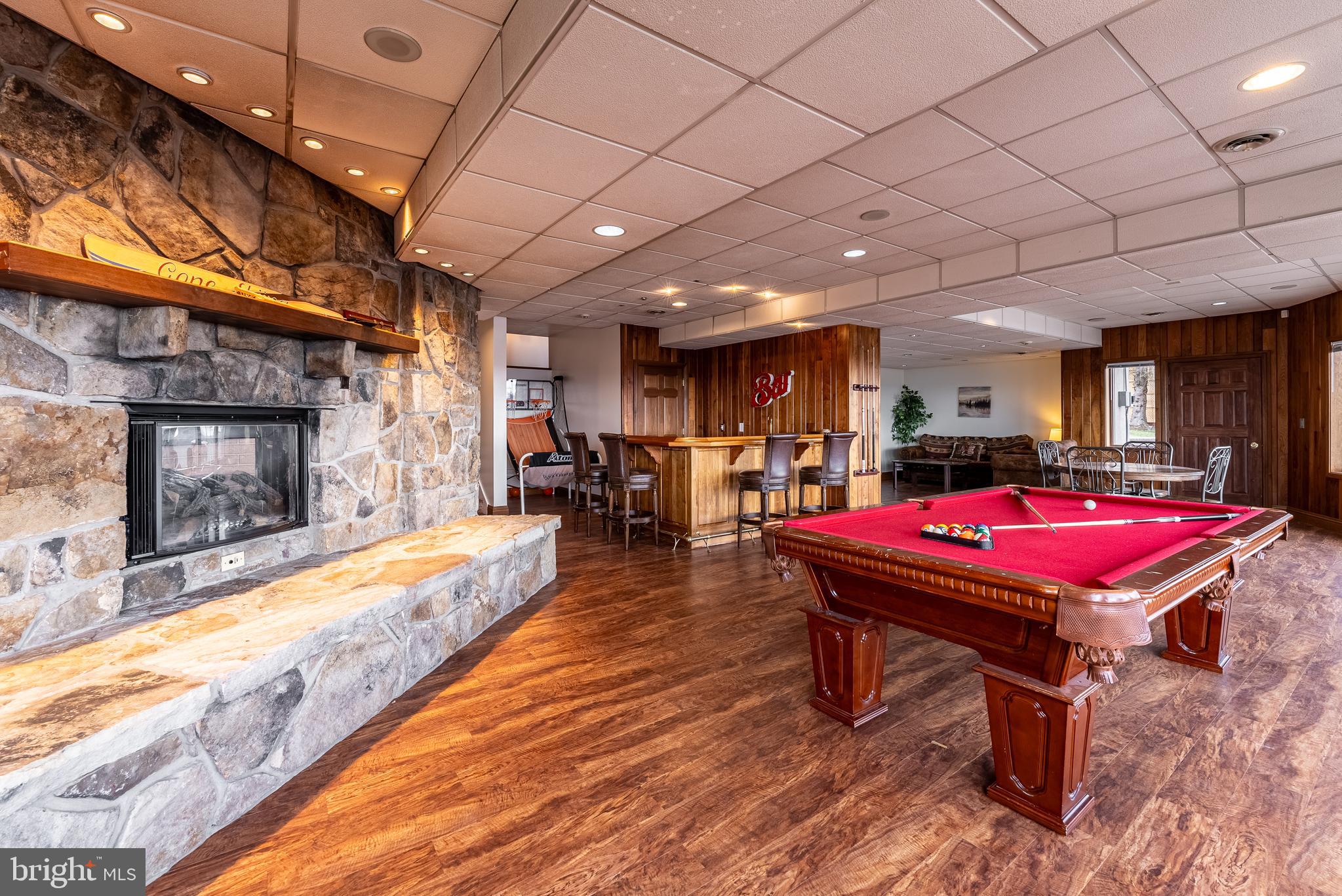 MOUNTAINSIDE - Residential