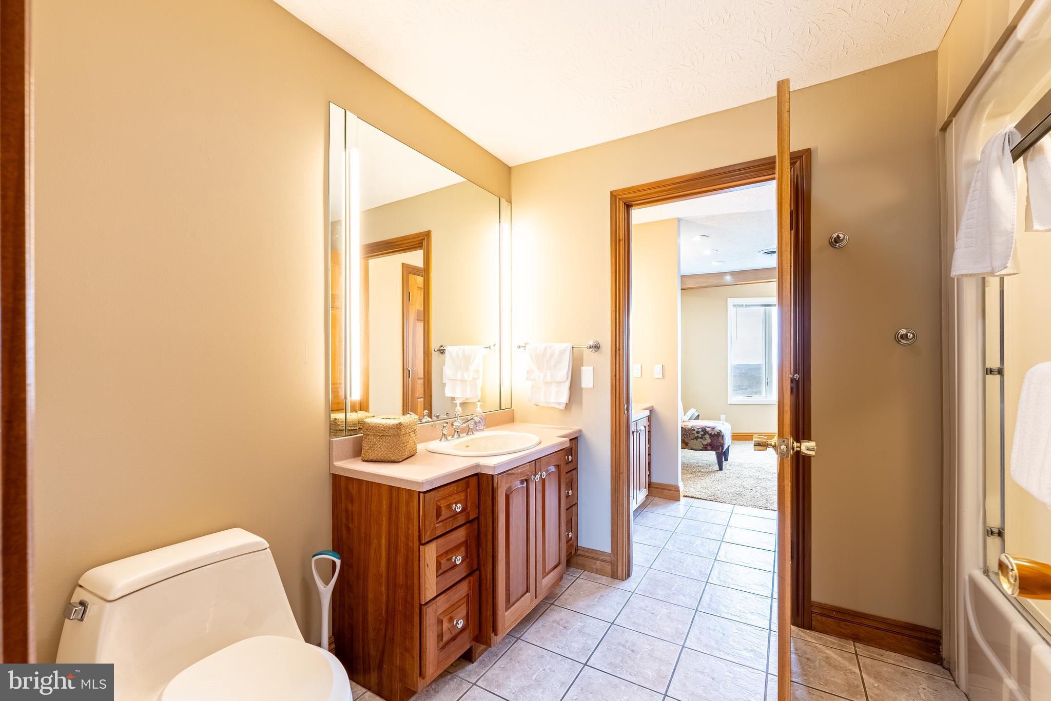 MOUNTAINSIDE - Residential