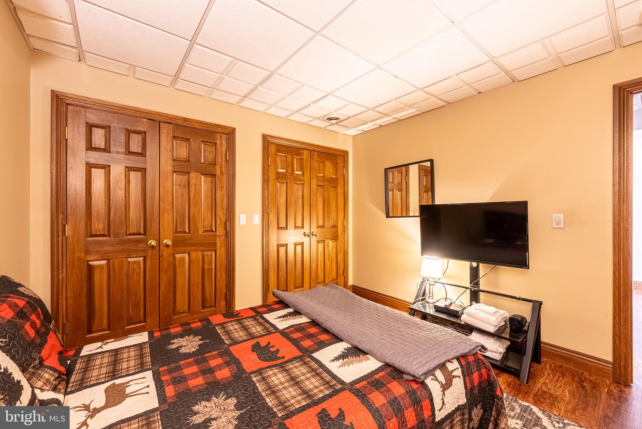 MOUNTAINSIDE - Residential