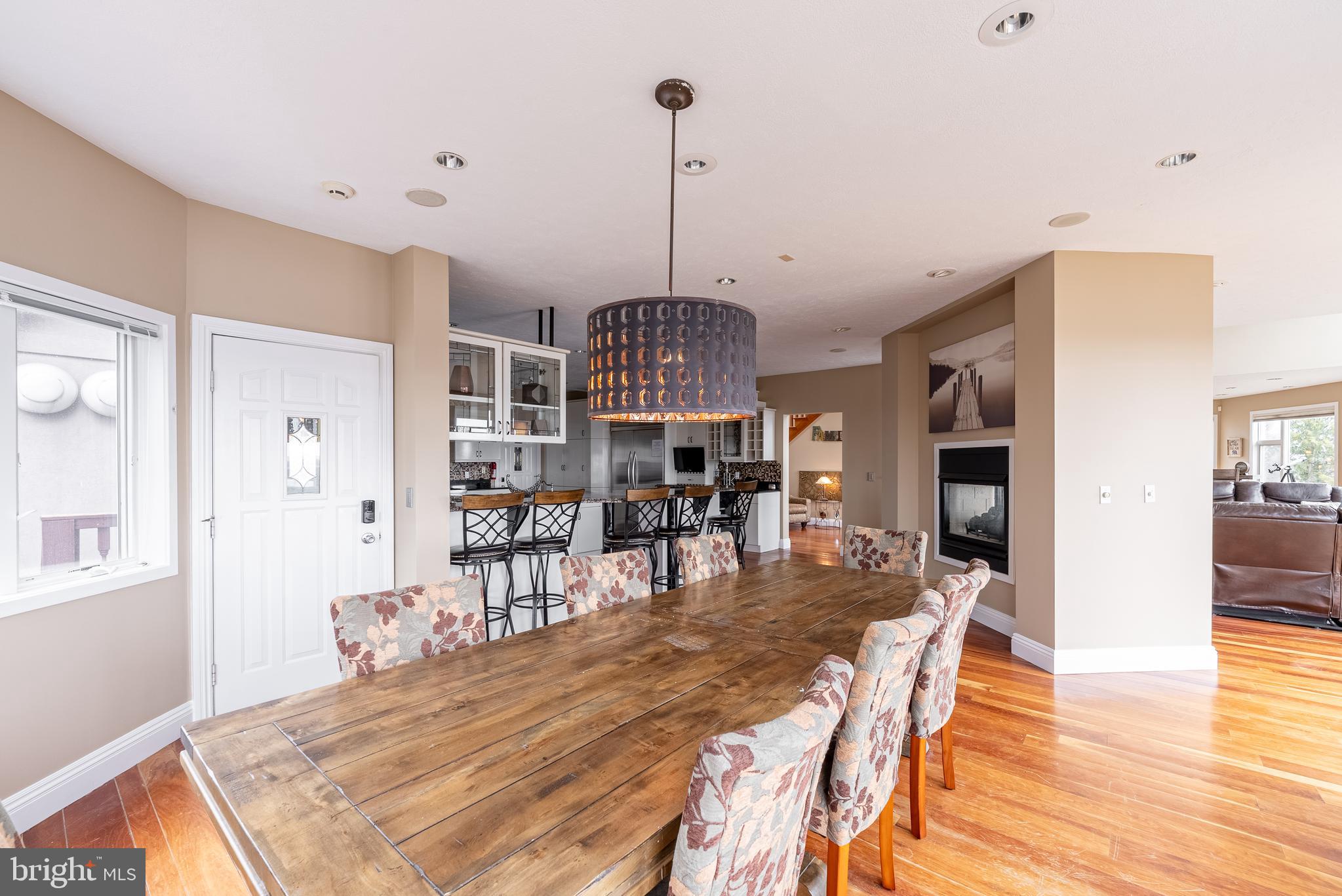 MOUNTAINSIDE - Residential