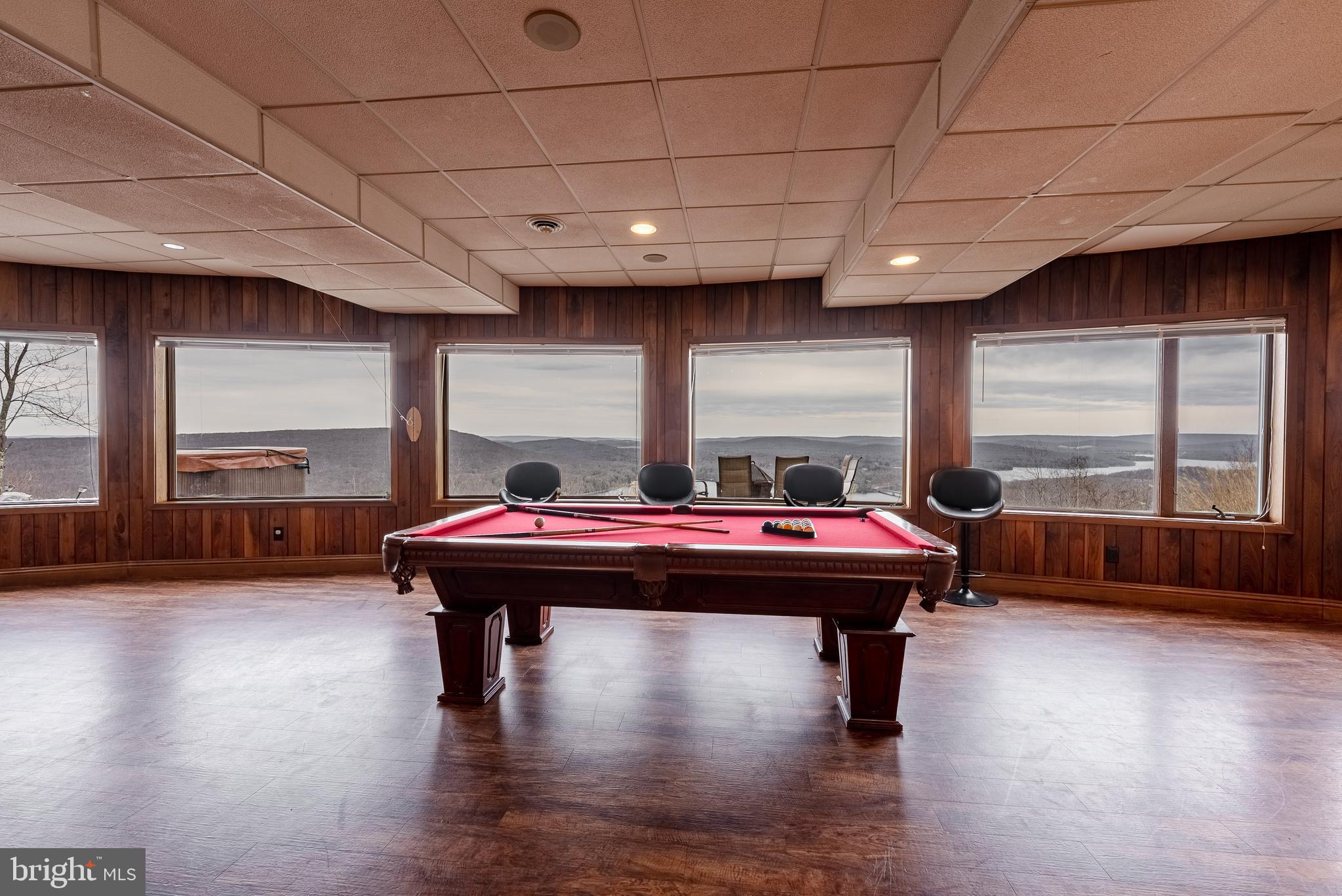 MOUNTAINSIDE - Residential