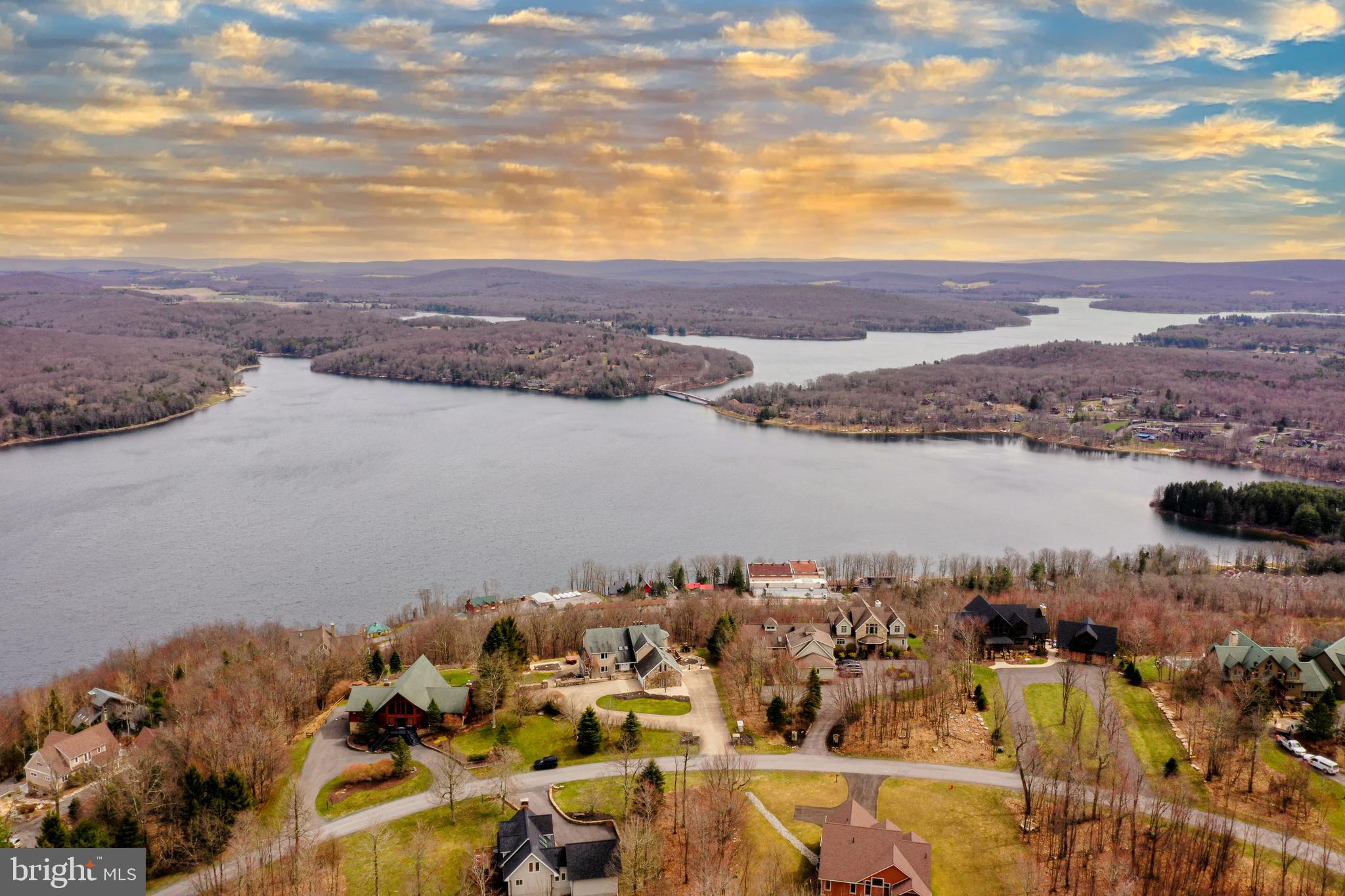 MOUNTAINSIDE - Residential