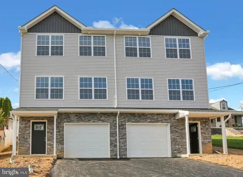 46 Rosalies Way, Temple, PA MLS: PABK2067676