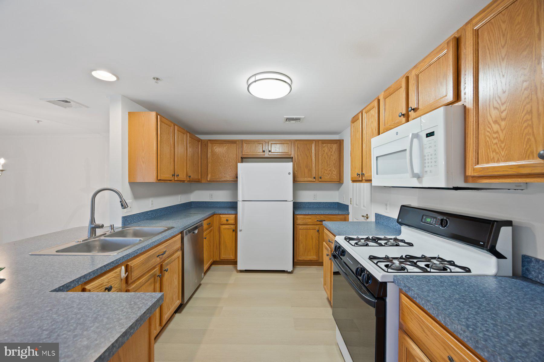 MCKINSEY PARK - Residential